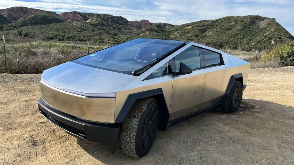 Tesla Cybertruck CNN Reviews the Cybertruck 14a2e0ef453aaca7cb309be66b780951