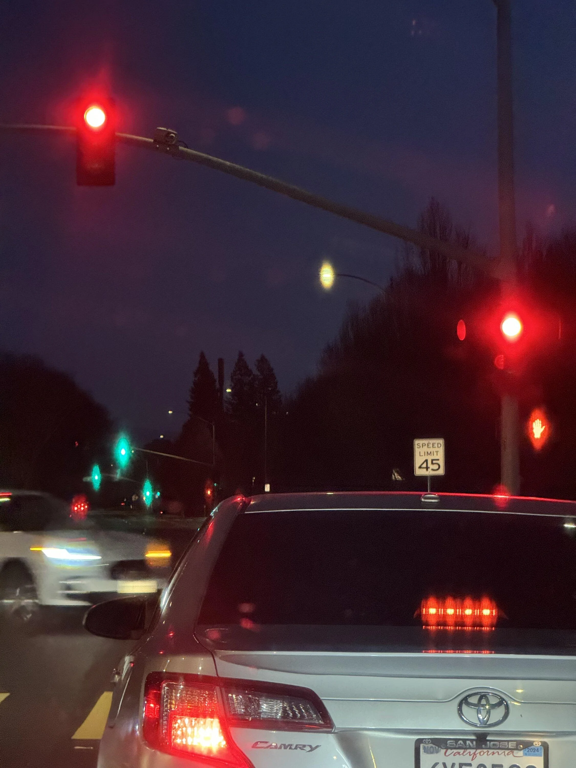 Tesla Cybertruck Windshield tint -  blurry / ghosting IMG_7674