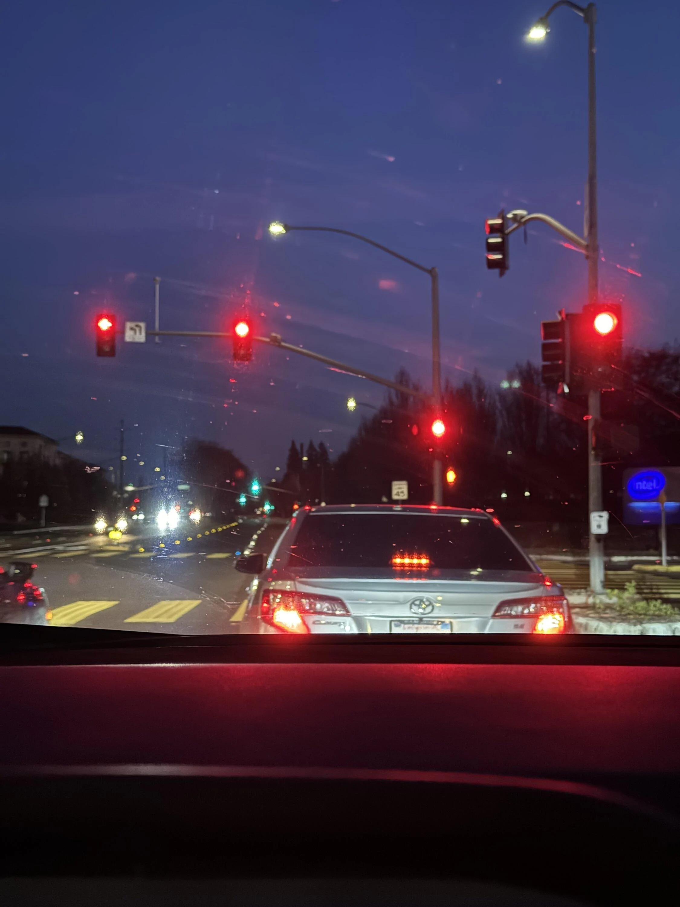 Tesla Cybertruck Windshield tint -  blurry / ghosting IMG_7675