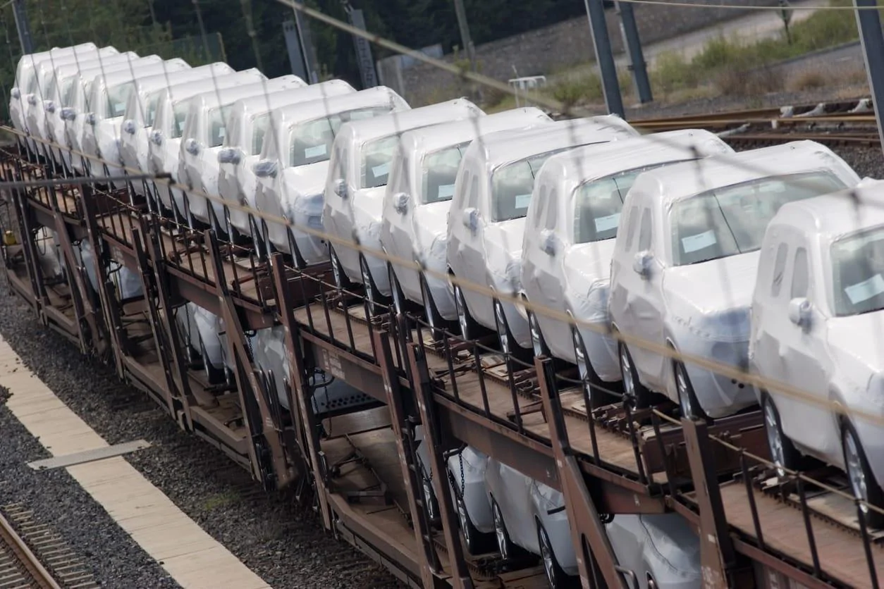 Tesla Cybertruck Real story on corrosion? cars tranported on train