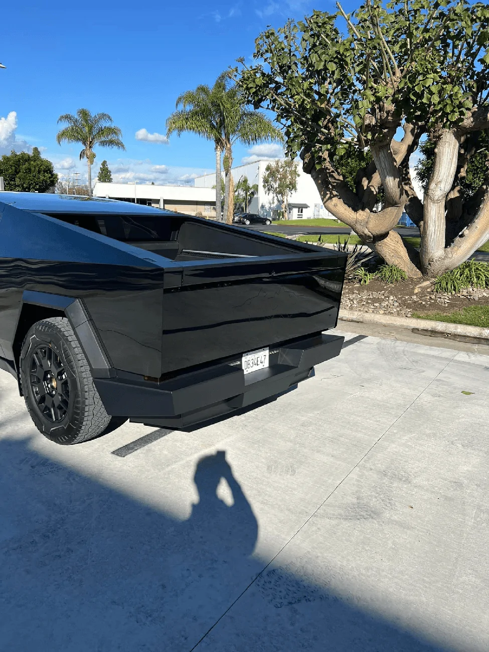 Tesla Cybertruck Cyberbeast wrapped in Gloss Black 🤩 Cybertruck Cyberbeast Gloss Black Wrap 1