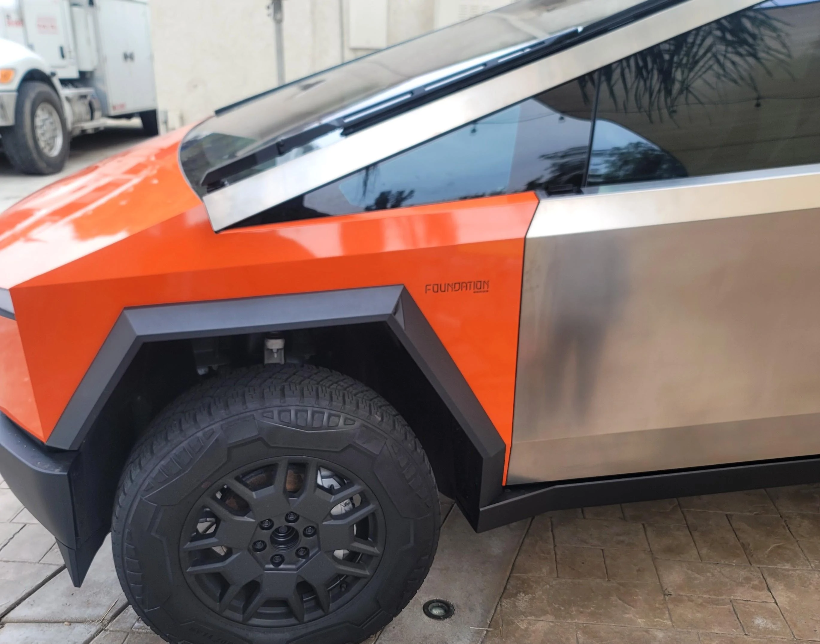 Tesla Cybertruck ORANGE Vinyl Wrap & PPF Cybertruck -- Photos & Videos GHcEcj3WgAAETxI