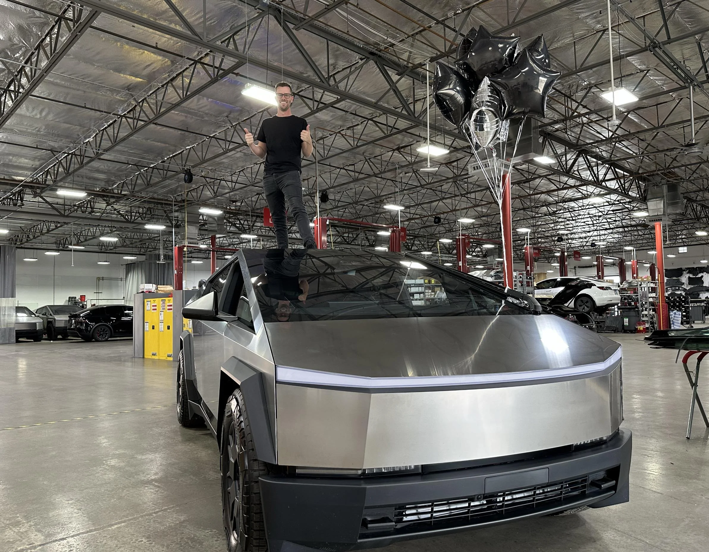 Tesla Cybertruck Roof Glass Is SUPER Strong! 1709235046155