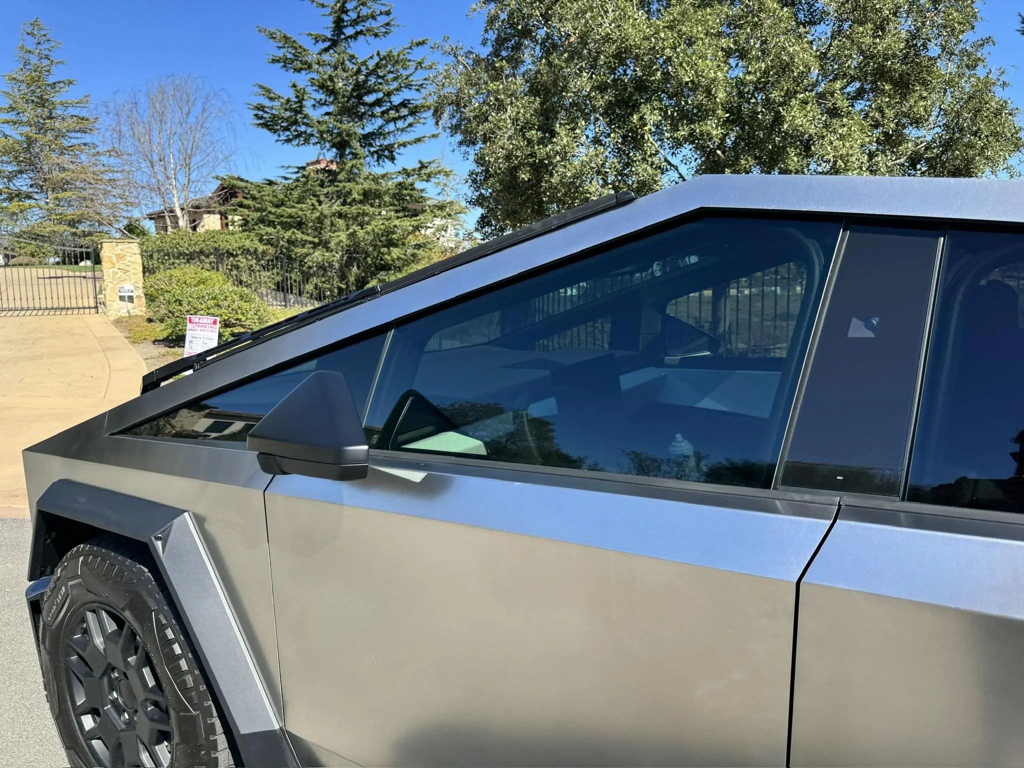 Tesla Cybertruck Spectra PhotoSync IRD Tint (30% sides, 70% windshield) installed 7F9C0D93-CEE4-42DE-8ADE-81589B99D6CA_1_102_o