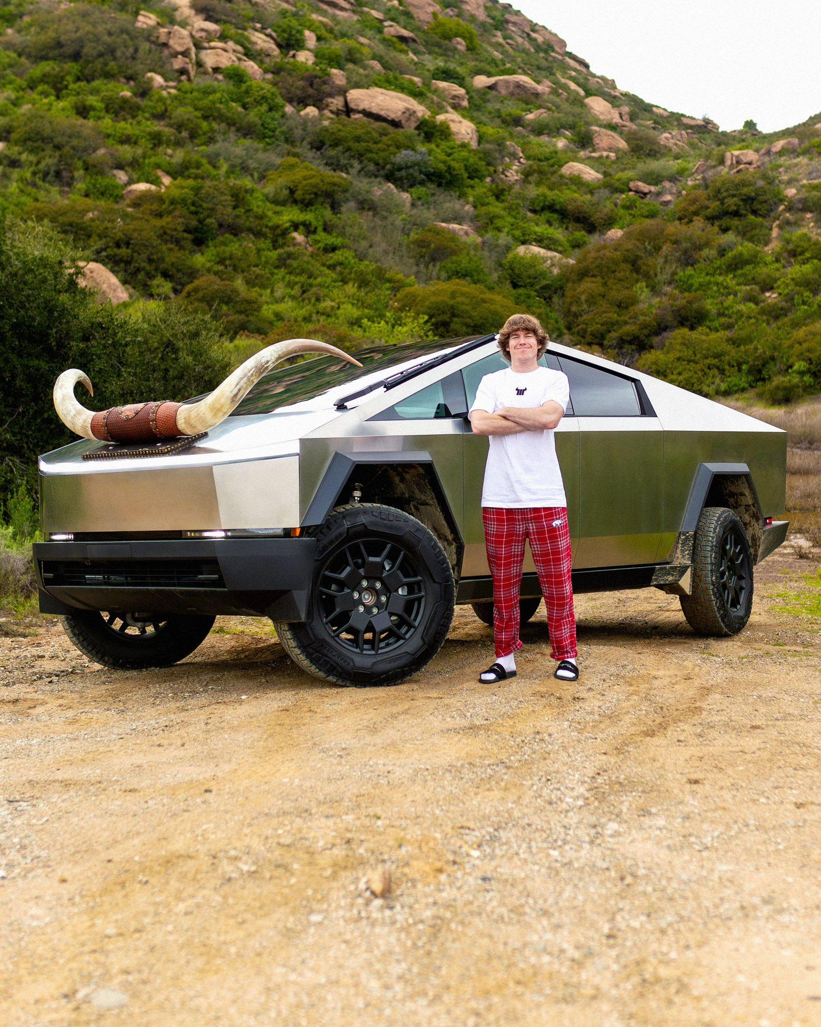 Tesla Cybertruck Cybertruck gets Horns 🦄 Bull Horns on Cybertruck