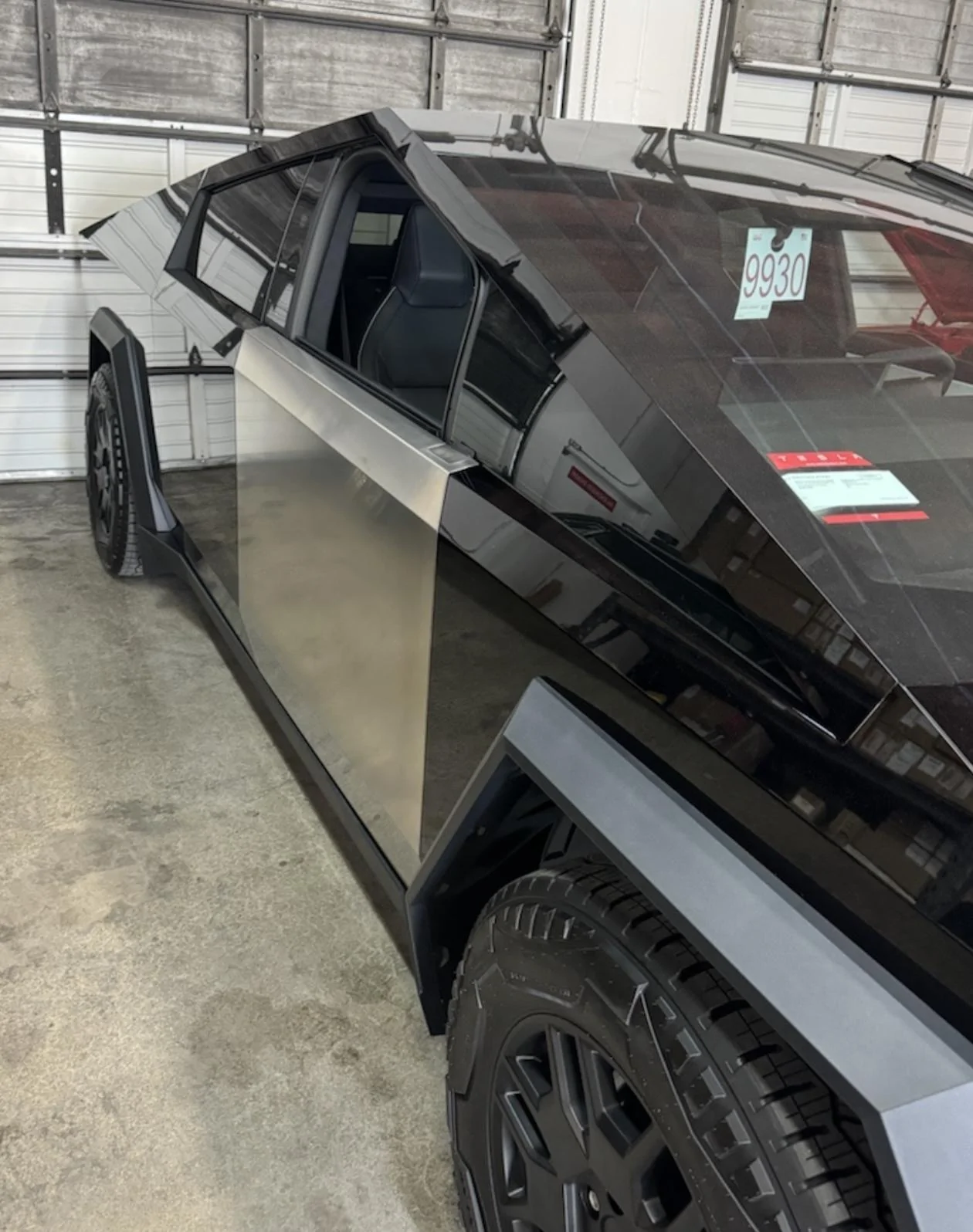 Tesla Cybertruck Mirrorless (Mirror Delete) Cybertruck sneak peek (w/ hold cover) Screenshot 2024-03-01 at 10.01.10 PM