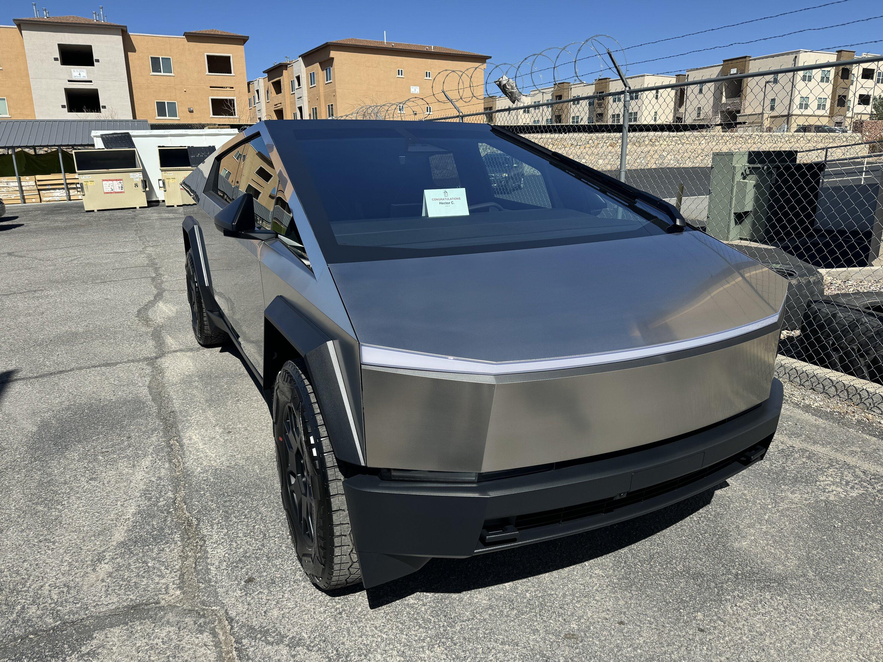 Tesla Cybertruck Just Took Delivery West TX (updated: wh/mi range data) IMG_7513