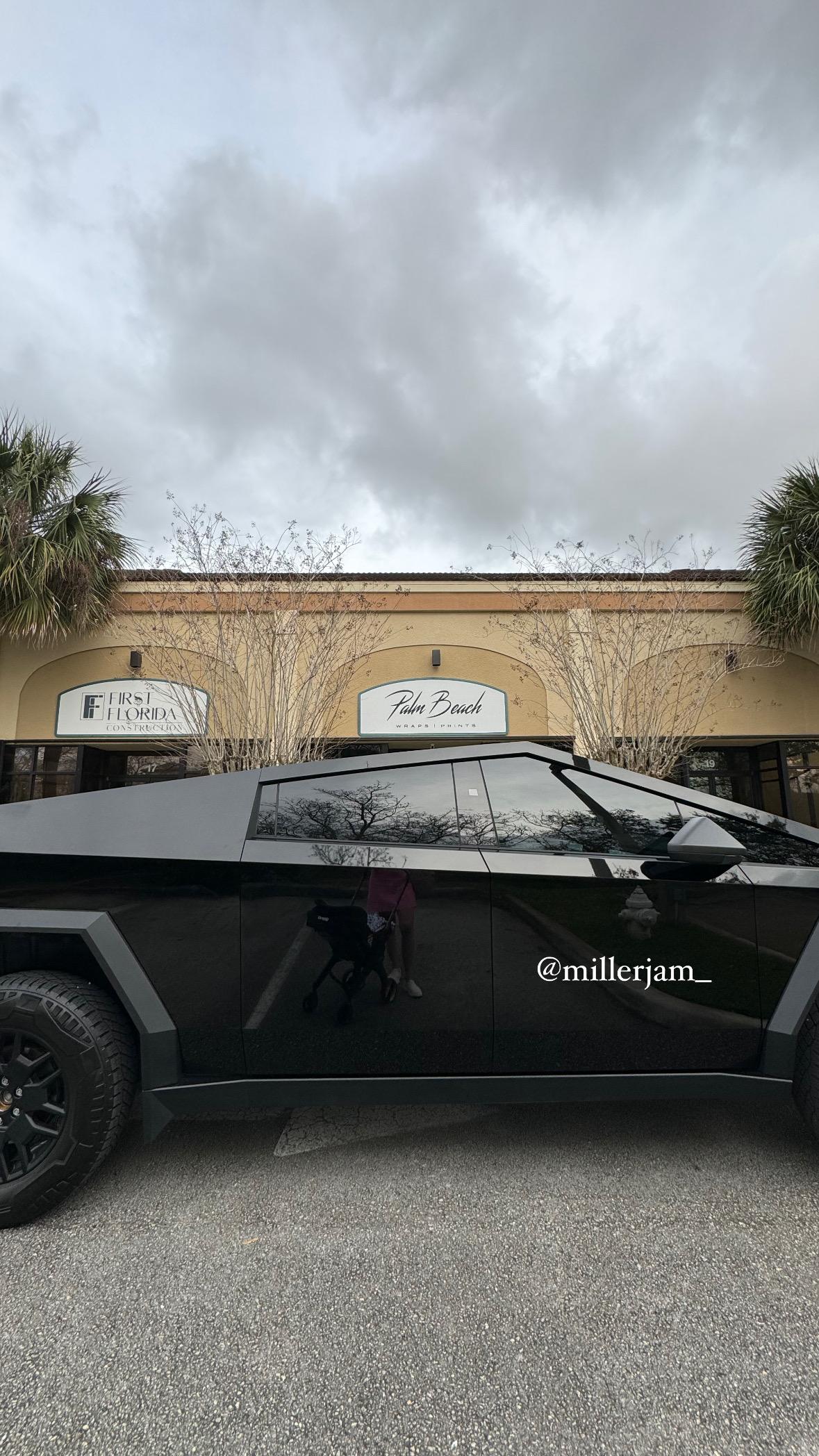 Tesla Cybertruck Metallic Gloss Night Sky PPF on Cybertruck (Gloss Black) F47A6EDD-1CBF-4733-9355-E60AE1812529