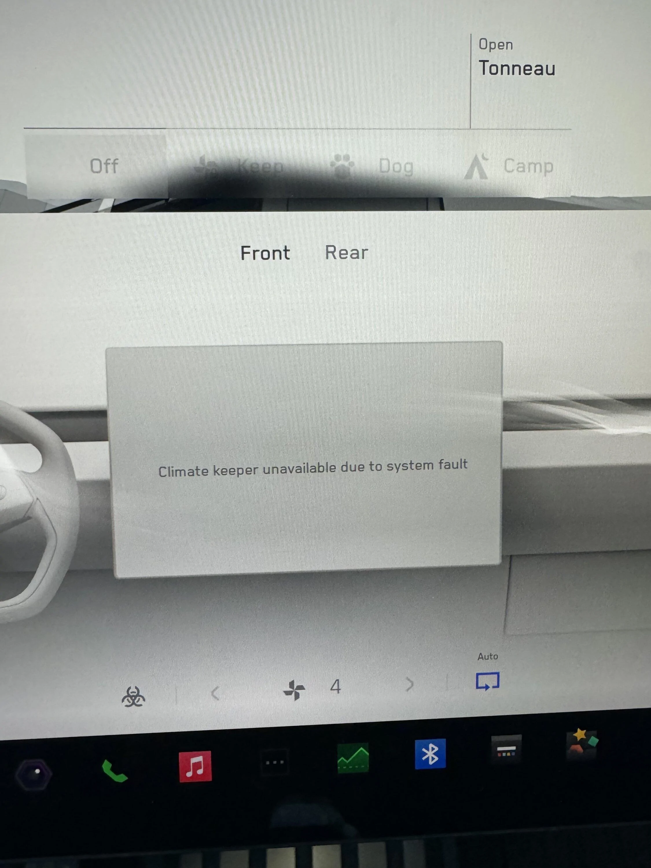 Tesla Cybertruck Issue: Climate keeper unavailable due to system fault (can't set cabin temperature via app) IMG_7617