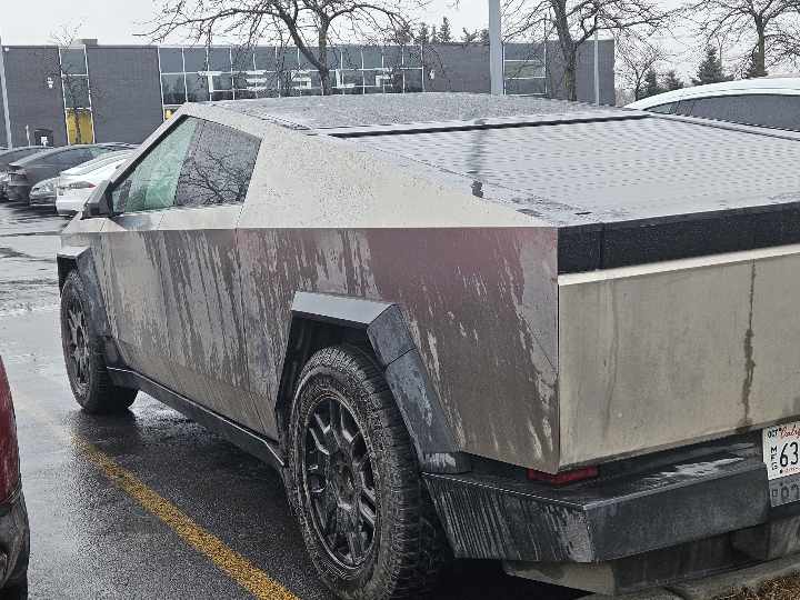 Tesla Cybertruck Ha Ha !!!! Cybertruck in south shore of Montréal in Canada Quebec province ! 1709831348479