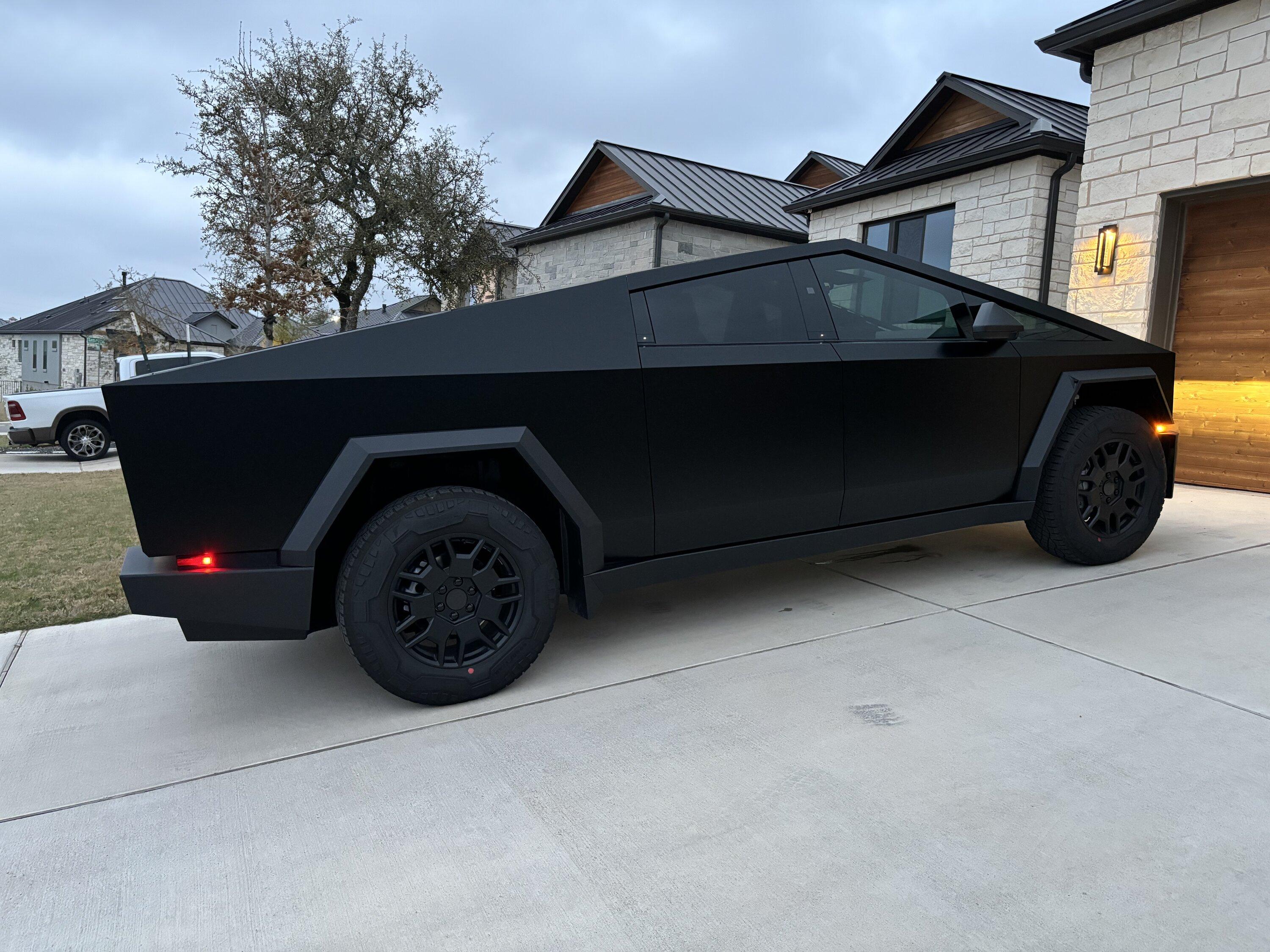 Tesla Cybertruck PPF Wrap -- STEK DYNOmatte done IMG_5242