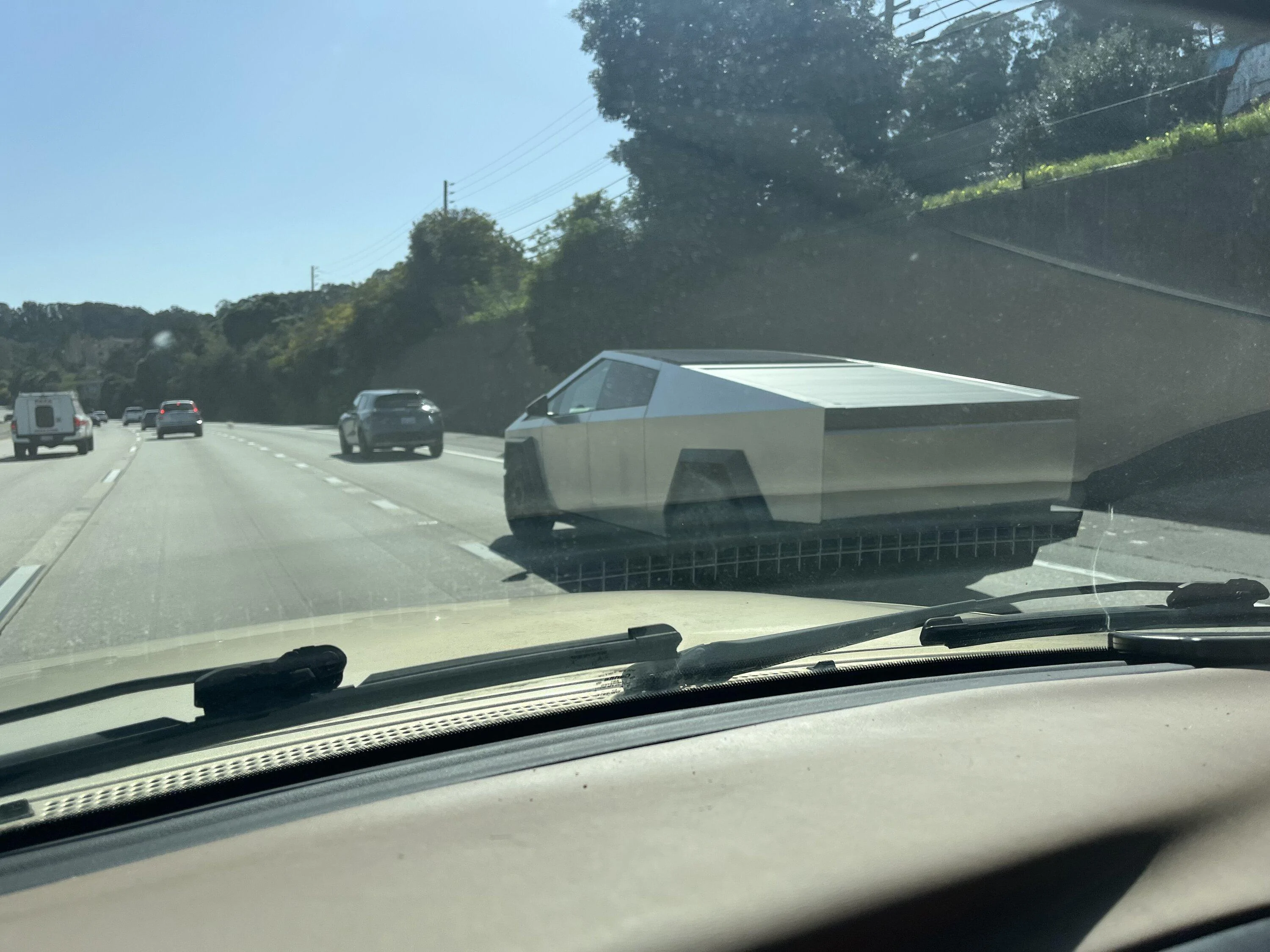 Tesla Cybertruck Fast driving on 280 IMG_5575