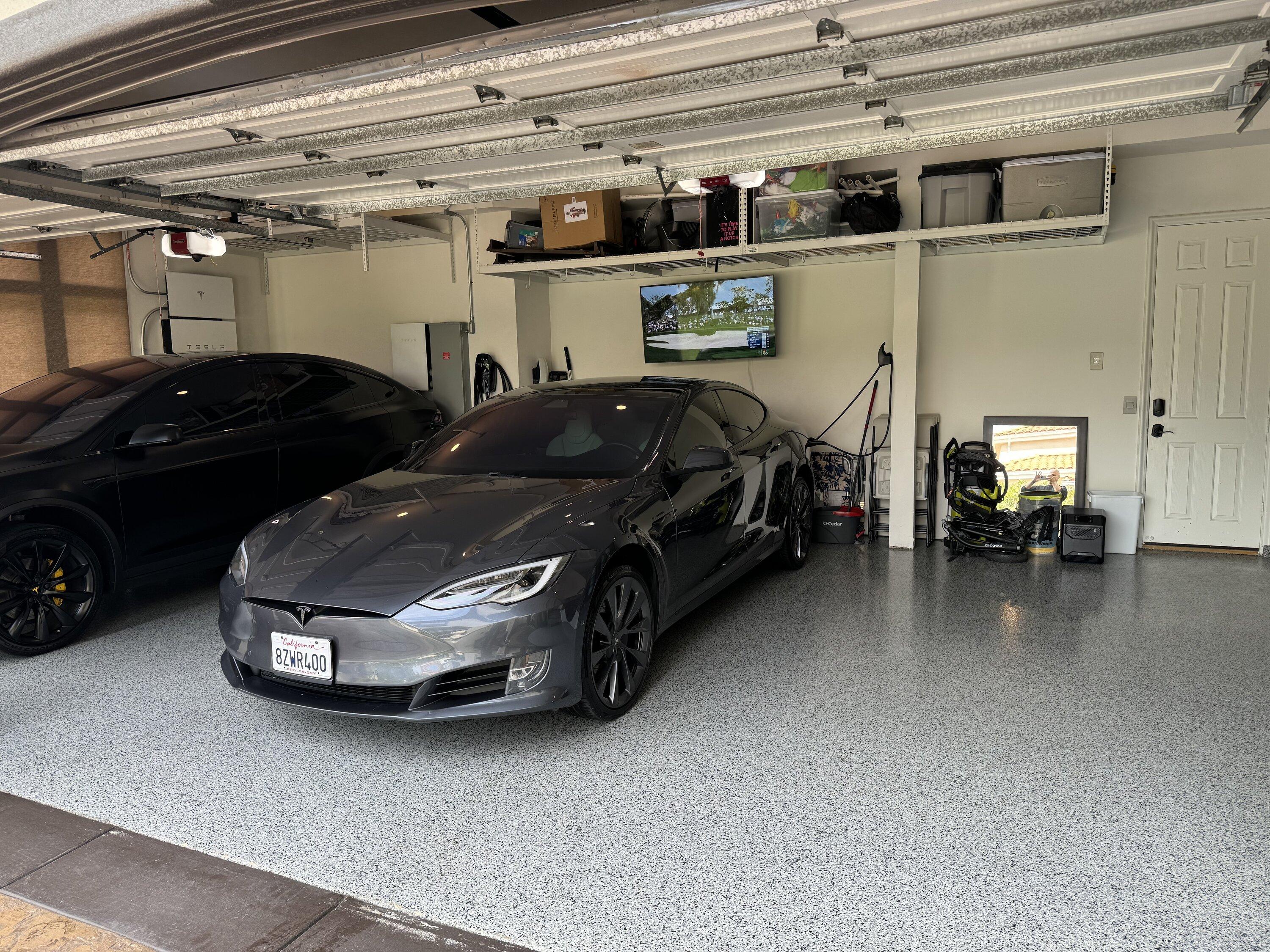 Tesla Cybertruck VIN Waiting and APP Checking Therapy!! IMG_0712