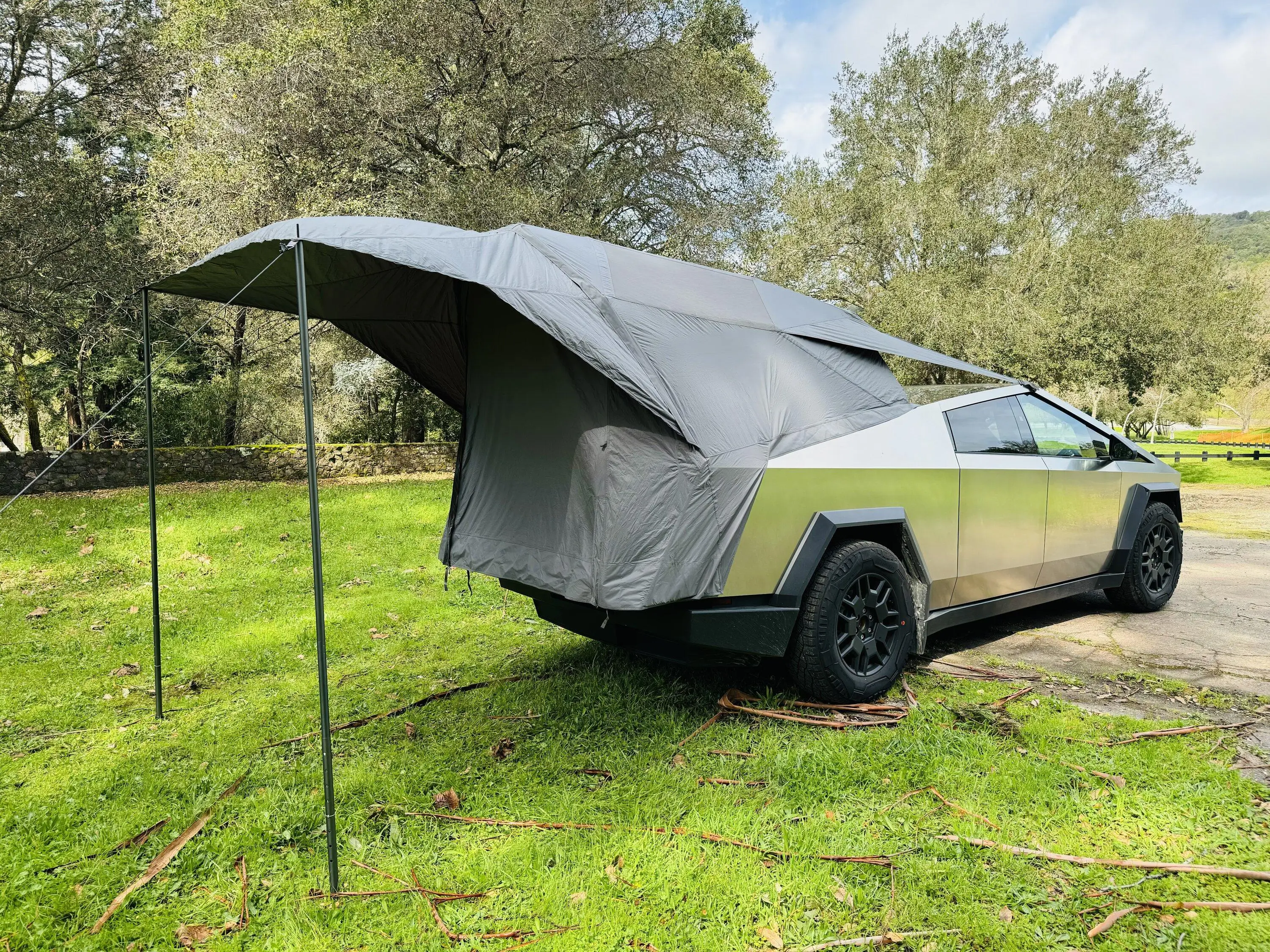 Tesla Cybertruck CyberTent (Basecamp Tent) Follow-Up Review / Recommendation 🏕️ IMG_6180