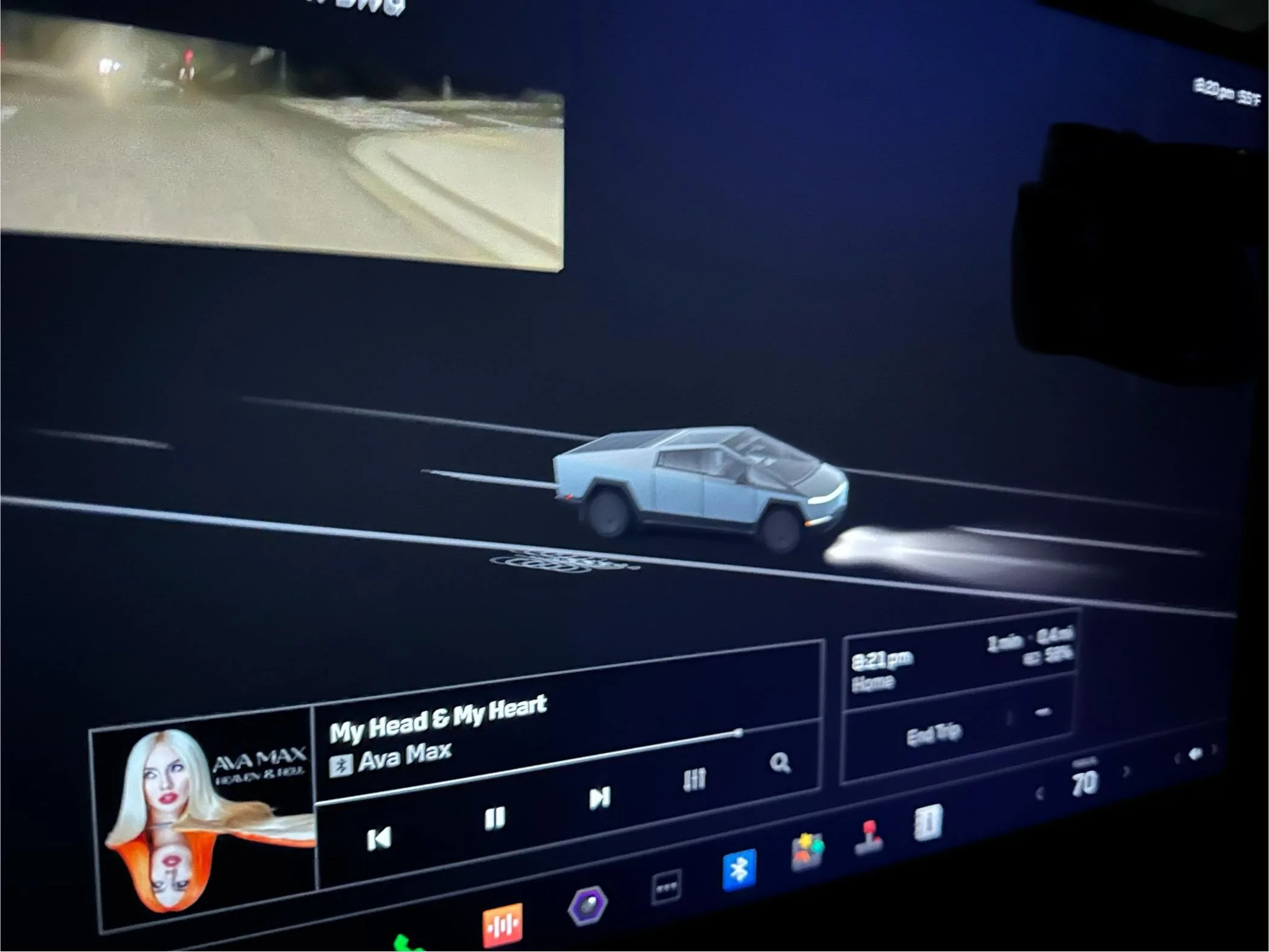 Tesla Cybertruck Driving visualization IMG_4690