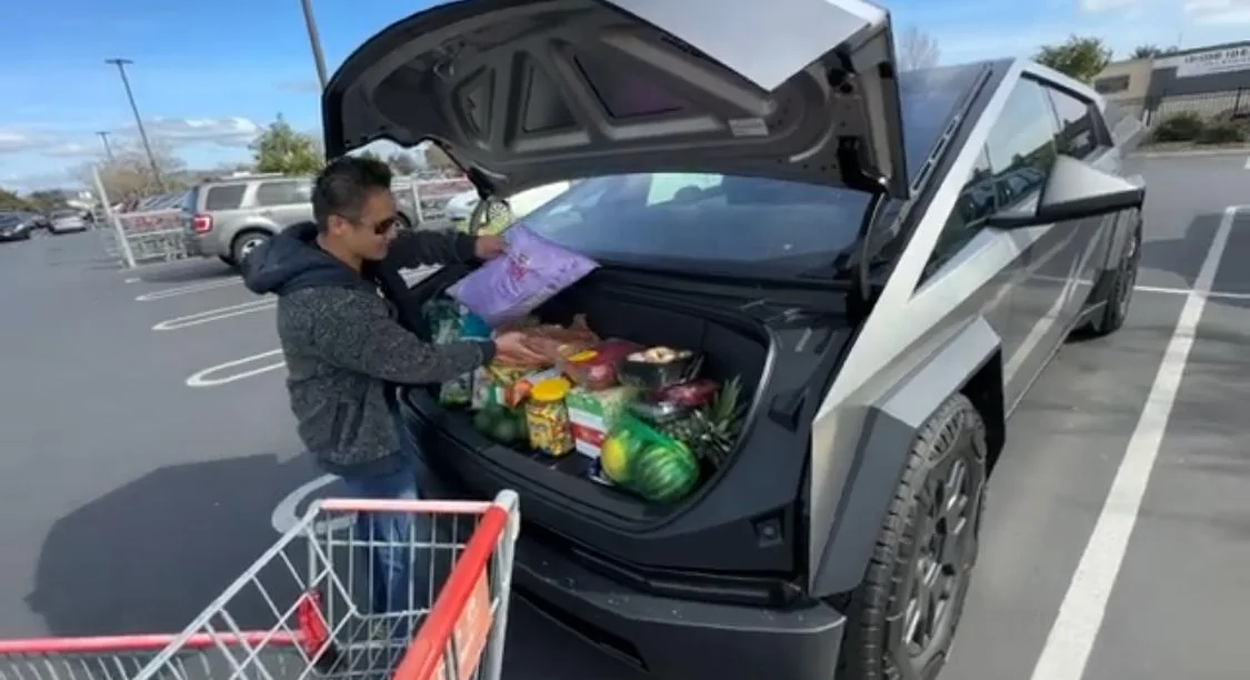 Tesla Cybertruck CyberTruck is TERRIBLE for Costco Runs! Prove Me Wrong! IMG_5316