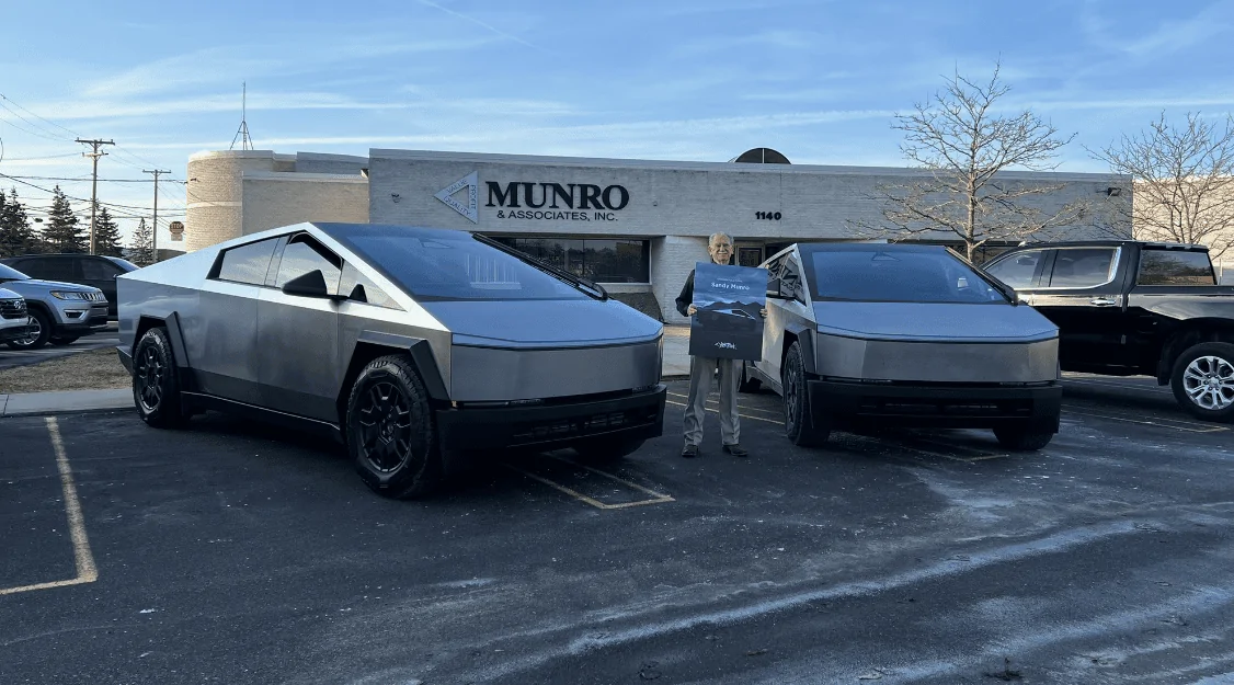 Tesla Cybertruck Sandy Munro takes Cybertruck delivery -- first in Michigan. Teardown coming! zimage7650