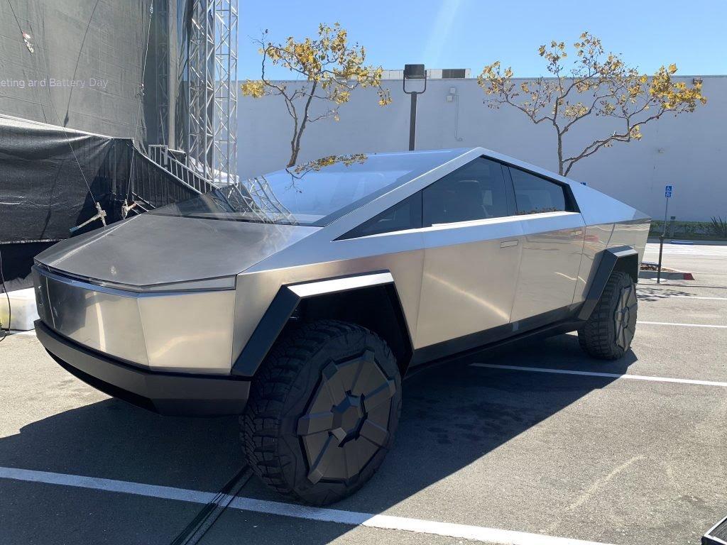 Tesla Cybertruck My response to designer Frank Stephenson's criticism of the Cybertruck (Video) tesla-cybertruck-battery-day-1024x768.jpe