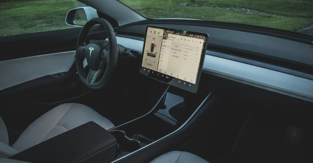 Tesla Cybertruck Tesla audio partner DSP Concepts discusses noise cancellation tech & the future of sound in autonomous cars eduction-upgrade-dsp-concepts-interview-1-1024x532