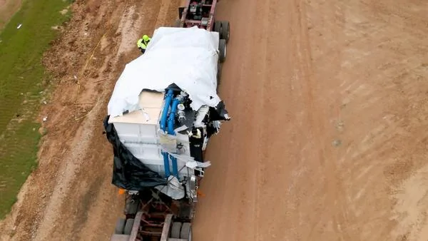 Tesla Cybertruck Tesla Giga Texas Takes Delivery of STØTEK Aluminum Melting Furnace for Giga Press, Production Nears 8_687ea38a-a5c6-4fe6-ba22-f6d609342a2e_600x600