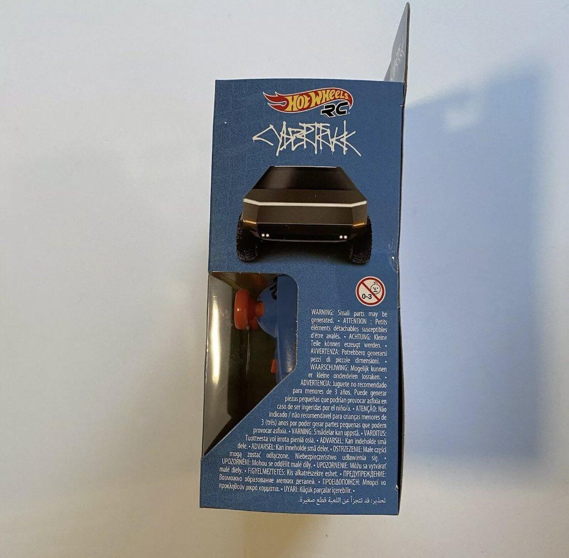Tesla Cybertruck Hotwheels RC Cybertruck starts deliveries. Have you received yours? Eu3WRaKVoAAZRDU