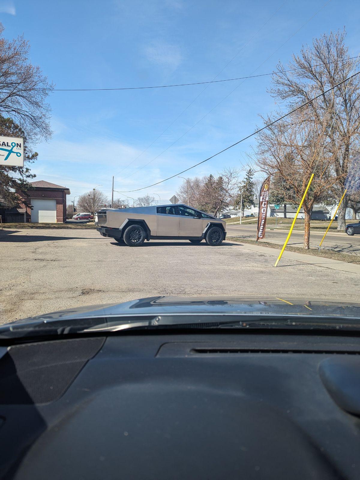 Tesla Cybertruck Spotted : Rochester, MN image000000