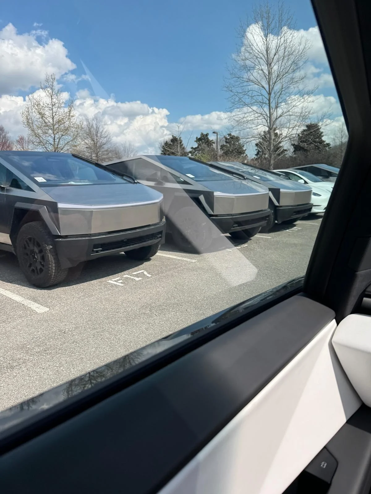 Tesla Cybertruck TN Deliveries Now Starting -- 5 Cybertrucks delivered in Nashville, Tennessee IMG_1184