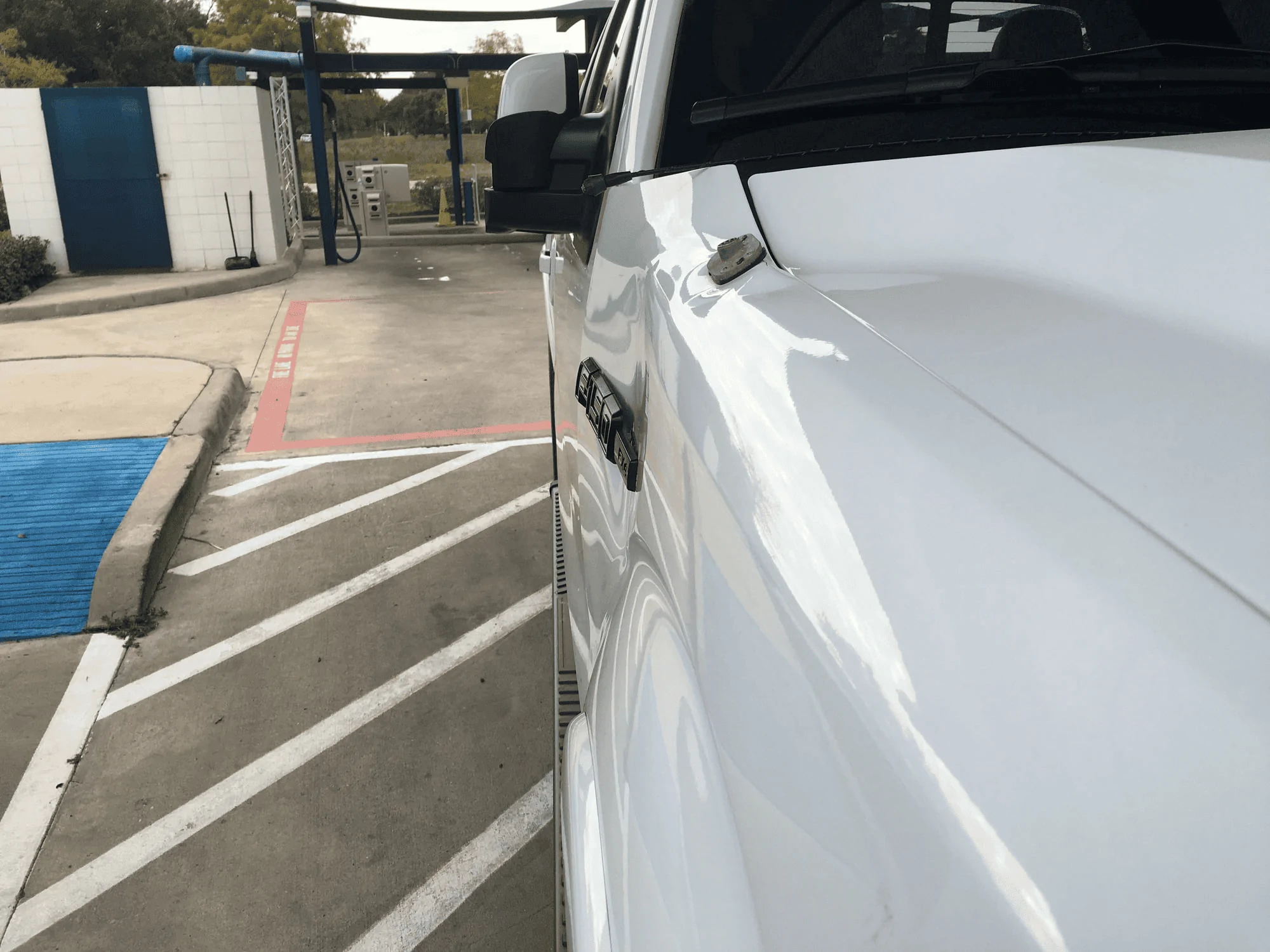Tesla Cybertruck Quick Quack car wash track popped my tire! 1710371341669-aa