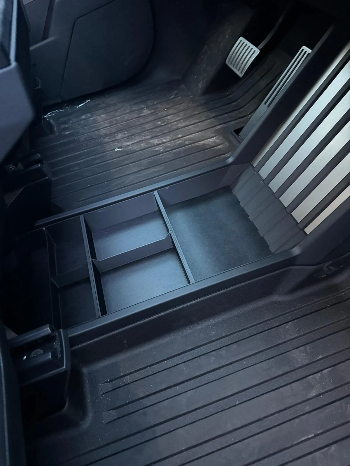 Tesla Cybertruck TWRAPS Lower Center Console Tray Insert received - first impressions IMG_1162
