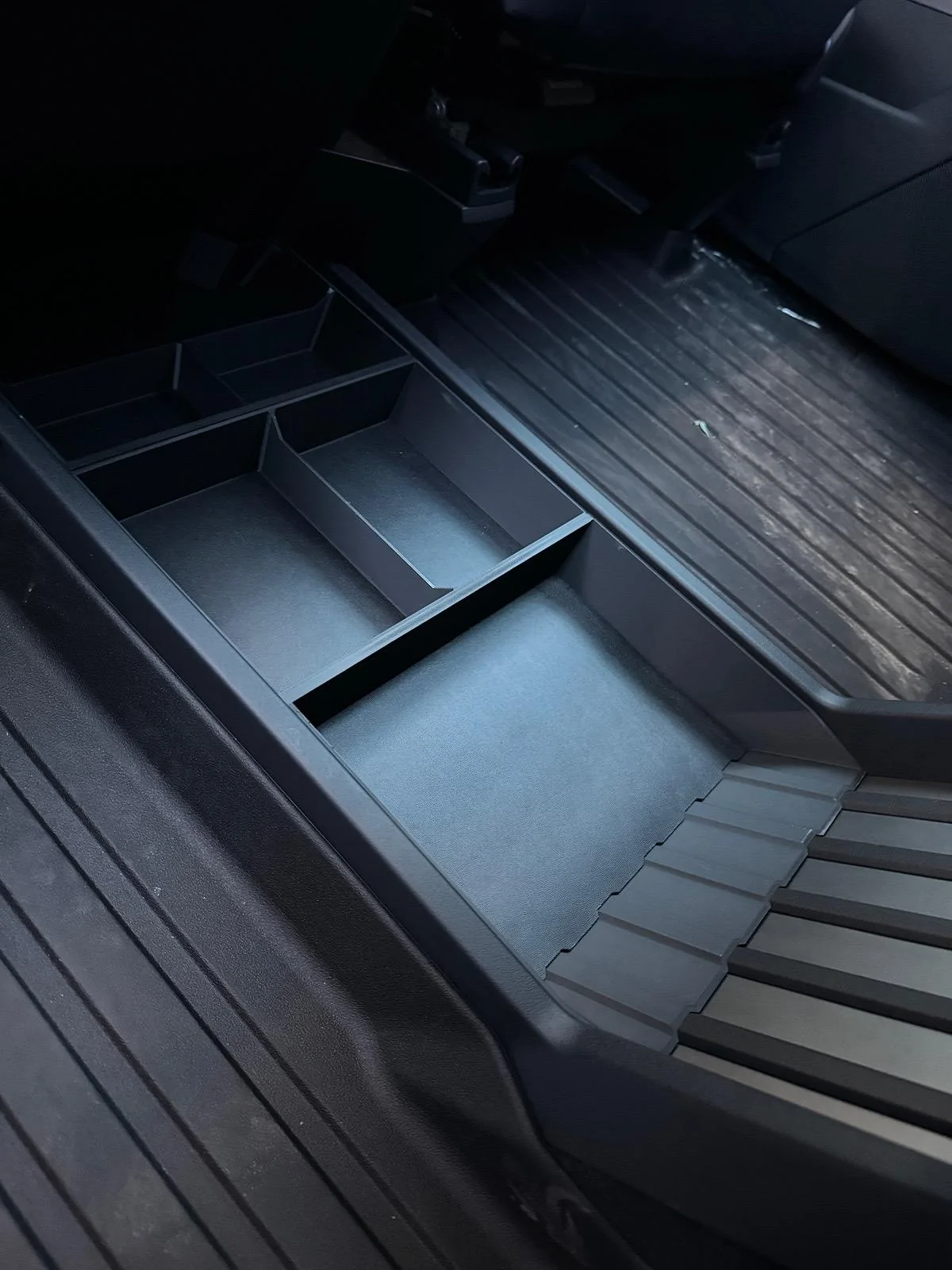 Tesla Cybertruck TWRAPS Lower Center Console Tray Insert received - first impressions IMG_1164