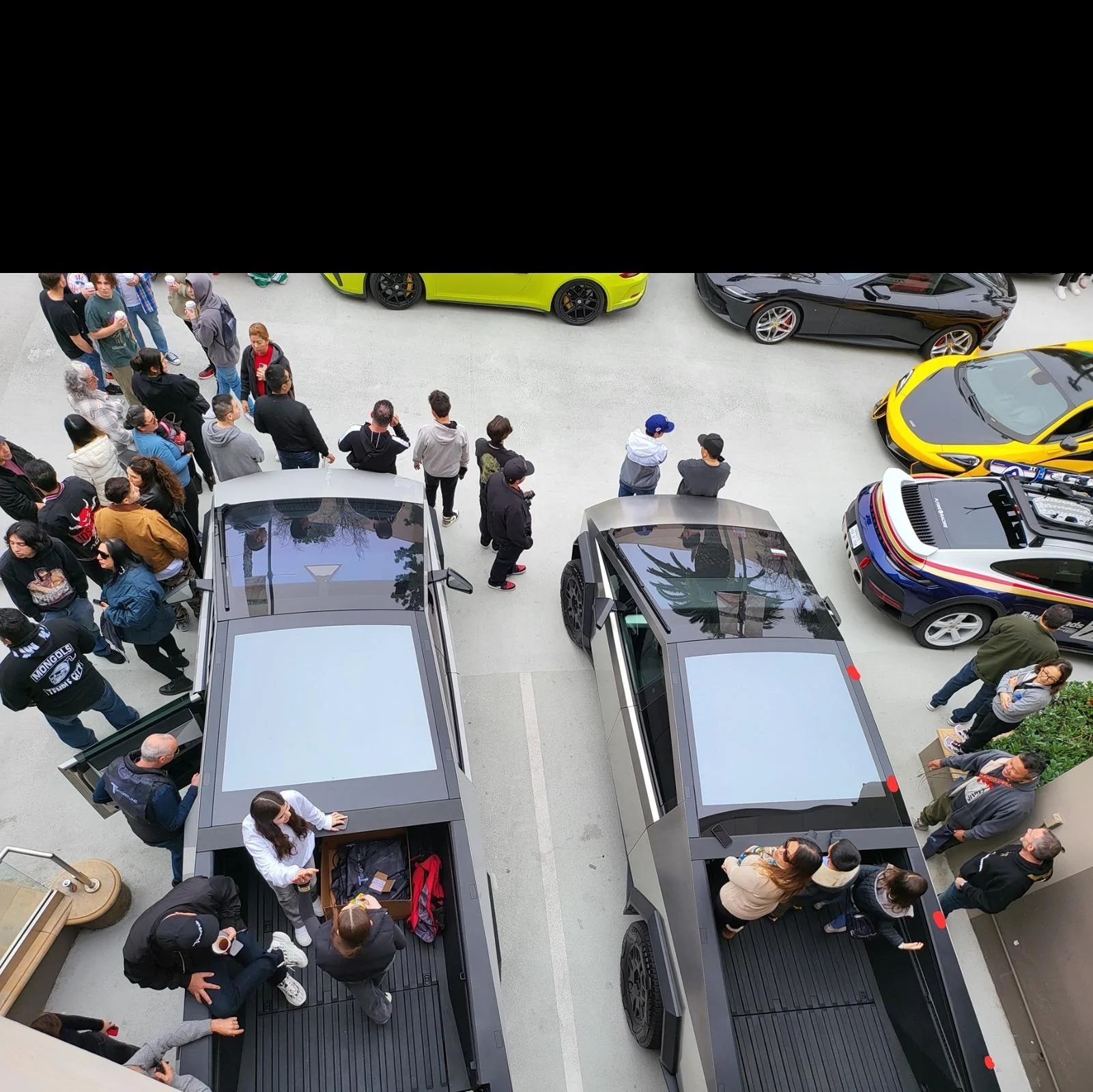 Tesla Cybertruck Front Runner Roof Rack? Testing the waters Screenshot_20240314_170517_Gallery