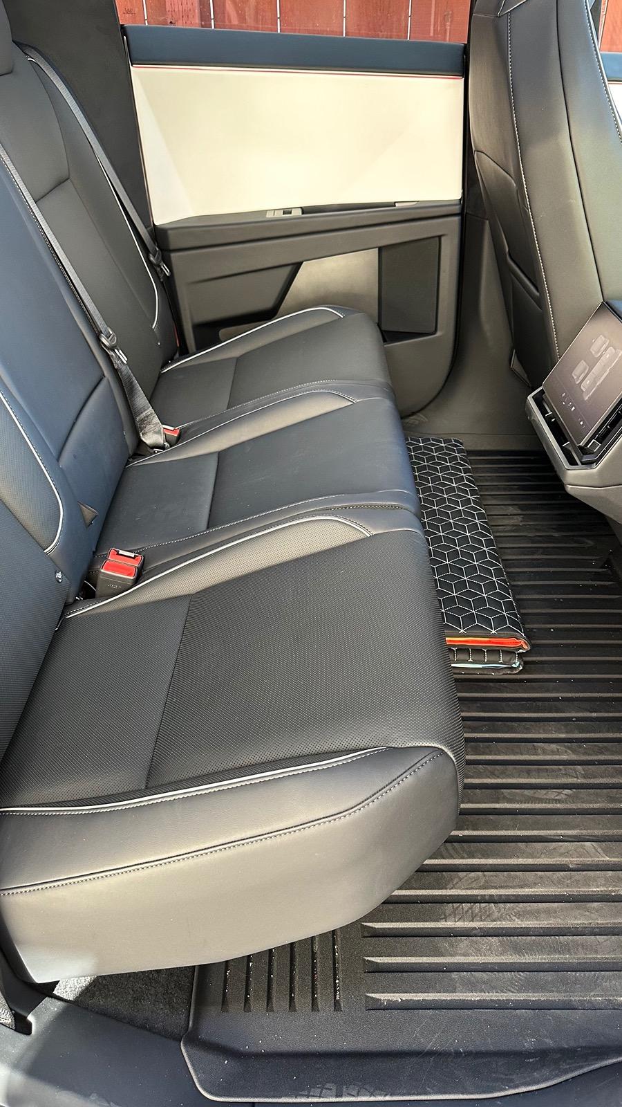 Tesla Cybertruck Cybertruck bed mattress solution - EXPED 72"x25.6"x3" air mattresses + BougeRV 2900 BTU heat pump IMG_5317