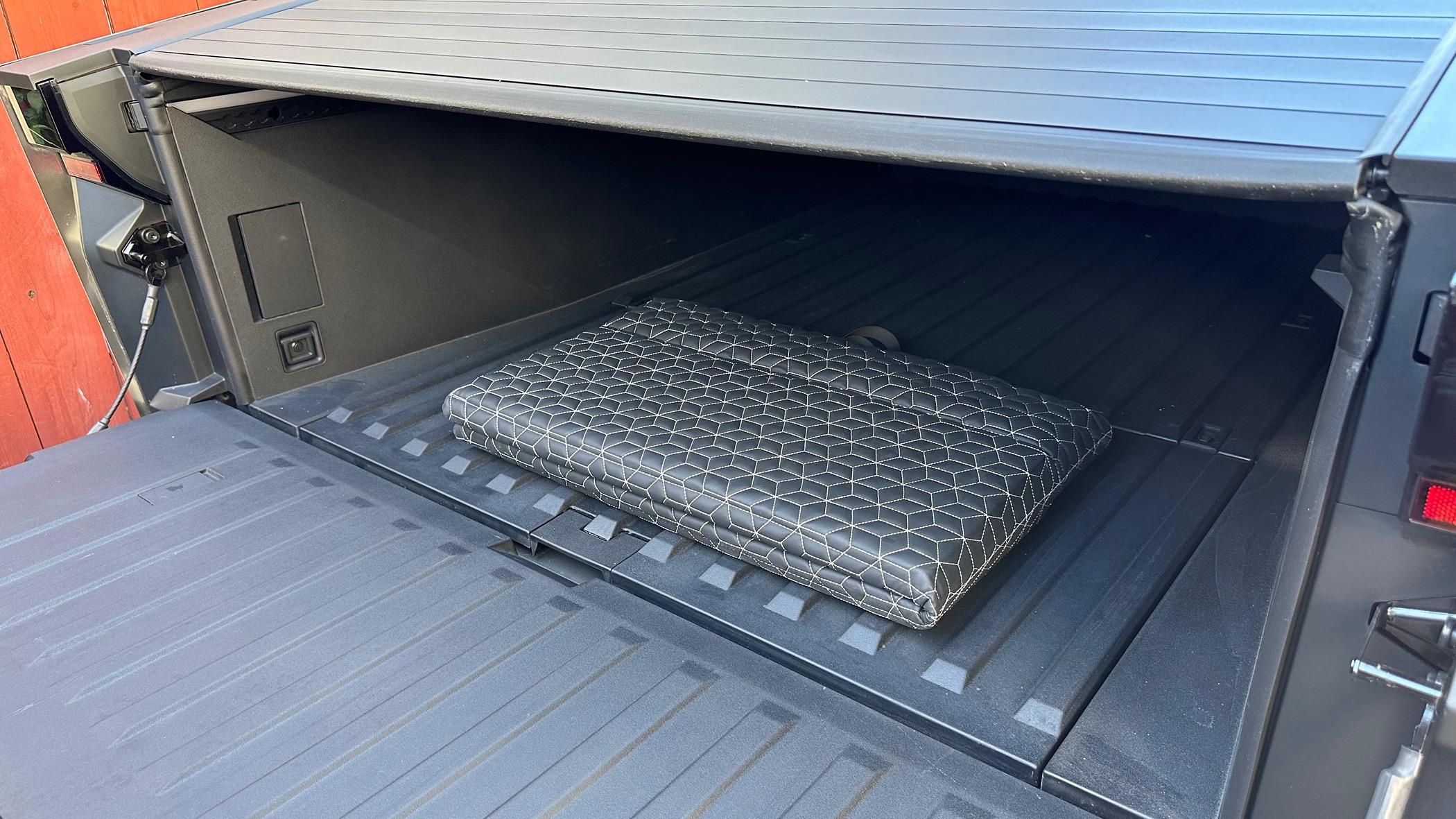 Tesla Cybertruck Cybertruck bed mattress solution - EXPED 72"x25.6"x3" air mattresses + BougeRV 2900 BTU heat pump IMG_5318
