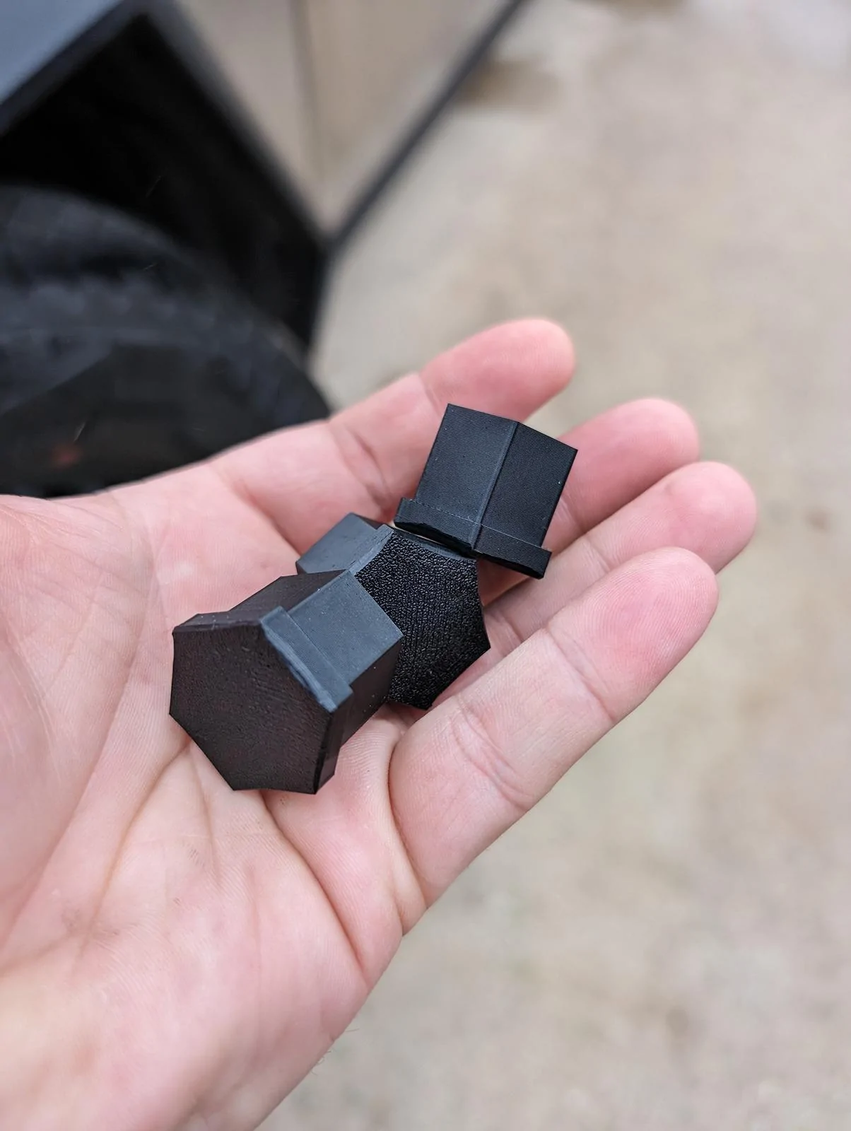 Tesla Cybertruck 3D Printed Lug Nut Covers for Cybertruck wheels PXL_20240316_131936725.RAW-01.COVER