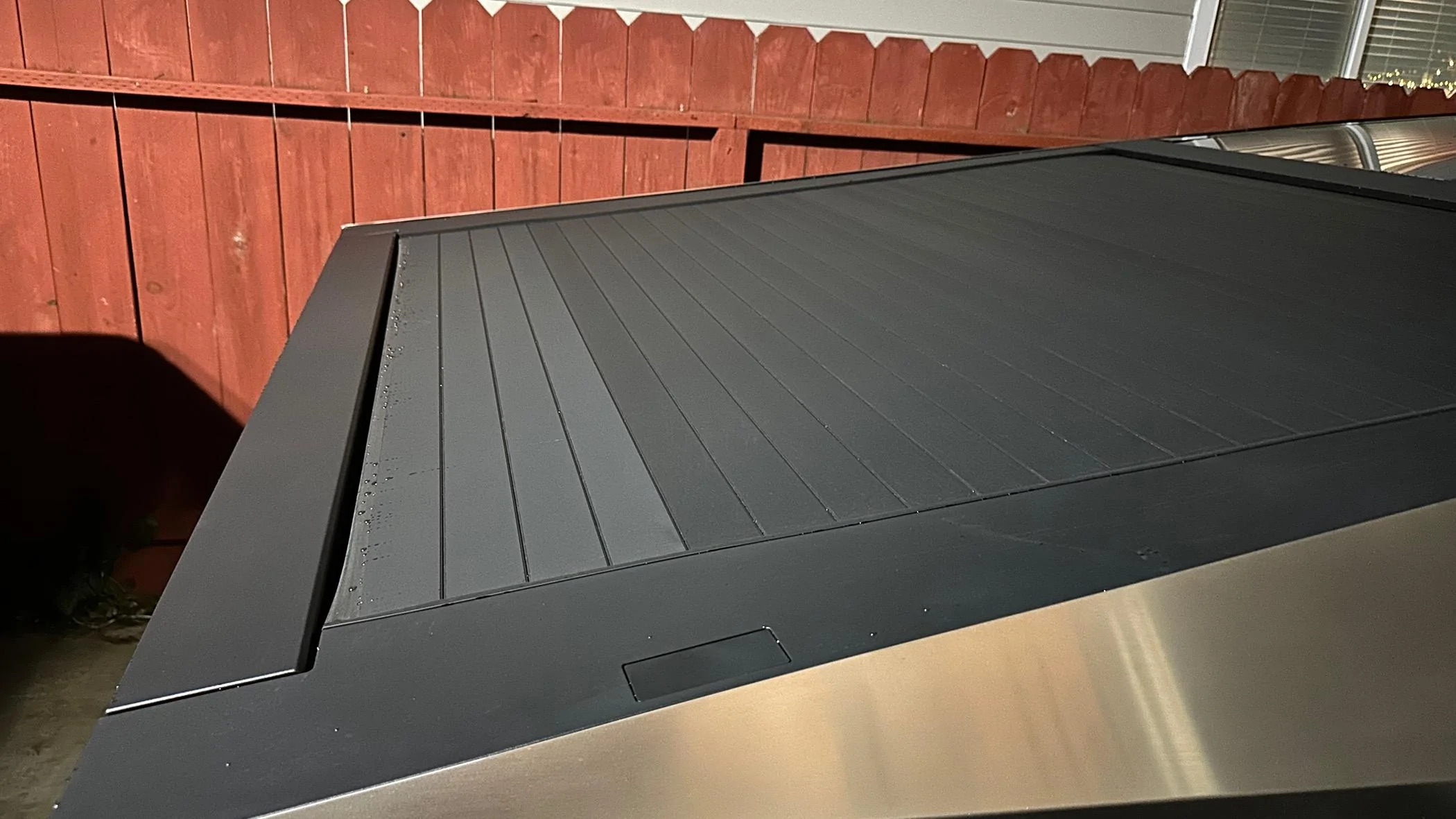 Tesla Cybertruck Tonneau Cover is a chameleon - changes colors with temperature IMG_5233