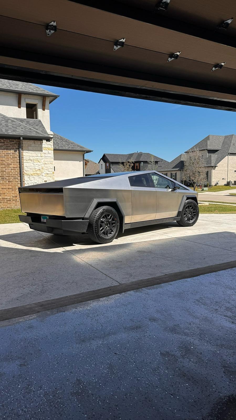 Tesla Cybertruck 📊 Cybertruck SUBMITTED ORDERS Tracking List & Stats [Add Yours!] IMG_3202