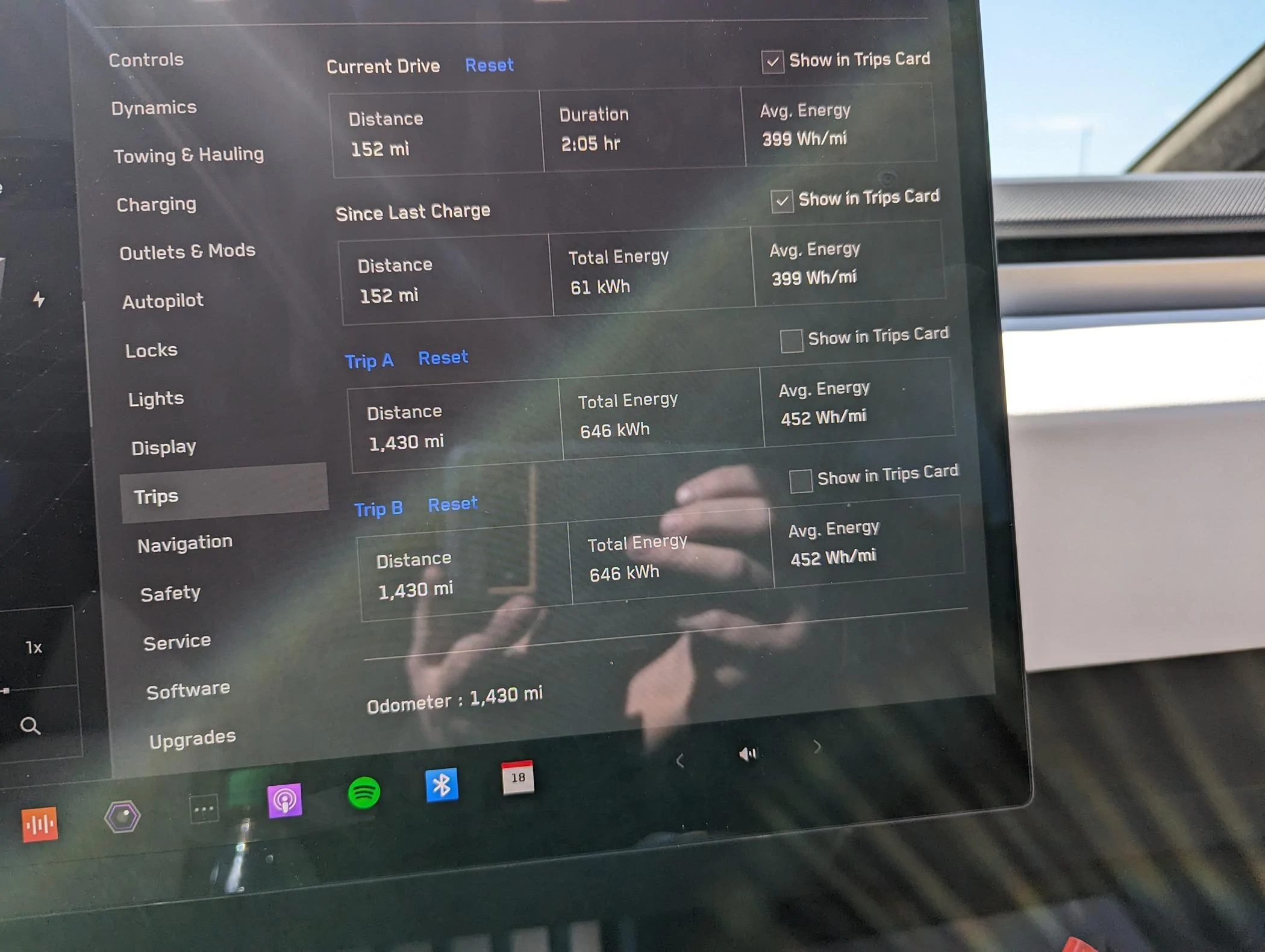 Tesla Cybertruck WH/Mi energy use and range feedback PXL_20240318_204416697.MP