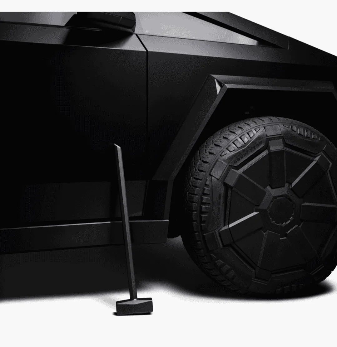 Tesla Cybertruck Cyber Hammer!! : 35k referral credits (limited edition - only 800 made) Screenshot_20240321-140810