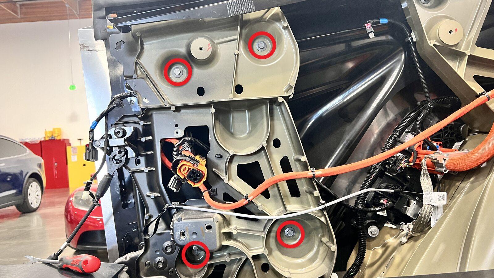 Tesla Cybertruck Back-and-forth between Cybertruck (tri-motor) and R1T (quad-motor) 2413B770-0534-4196-B78C-2CB0AC986742