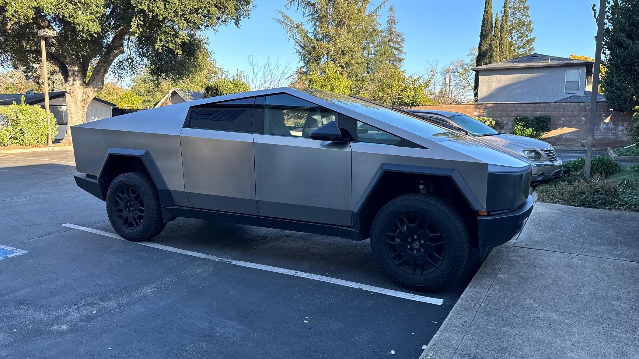Tesla Cybertruck Daily random Cybertruck photos thread - Post Yours! 📸 🤳 IMG_9962
