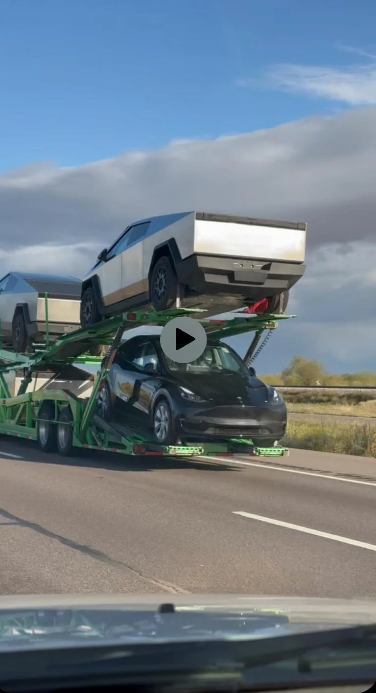 Tesla Cybertruck Spotted on I-10 in Tucson IMG_2377