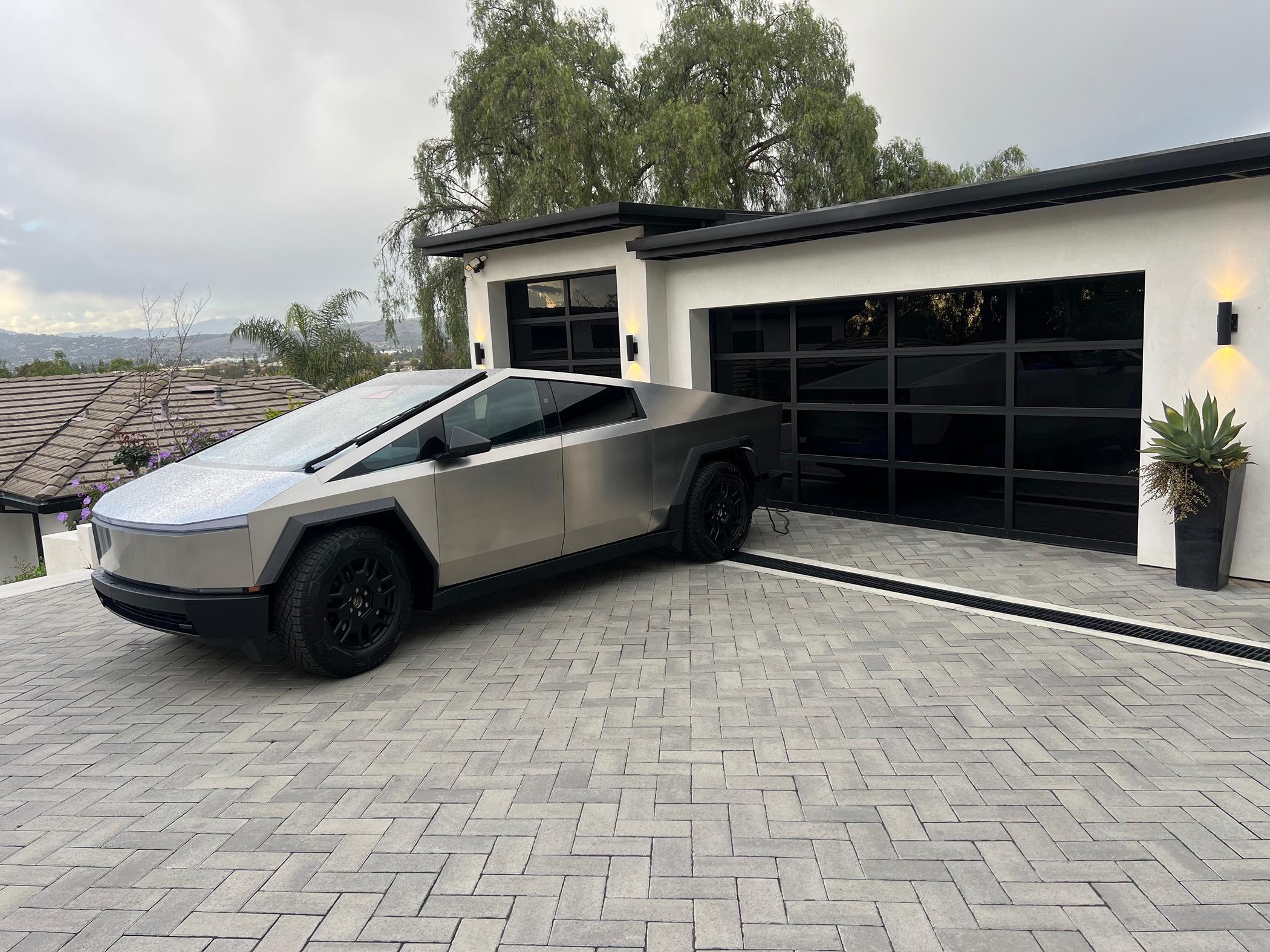 Tesla Cybertruck Cybertruck OWNERS List & Stats [Add Yours]! ✍🏻 IMG_5158