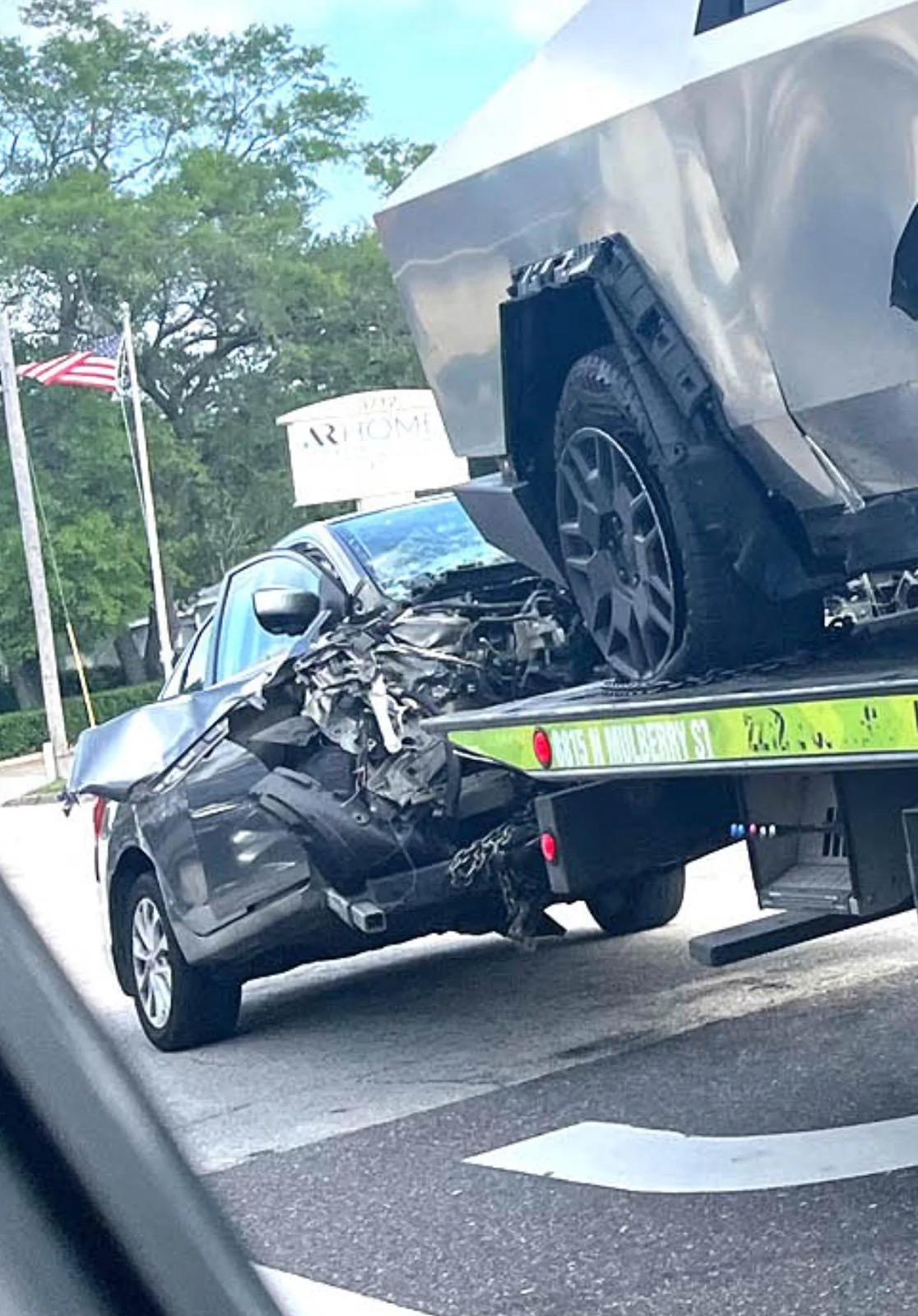 Tesla Cybertruck Totaled Crashed Cybertruck in Tampa IMG_5504