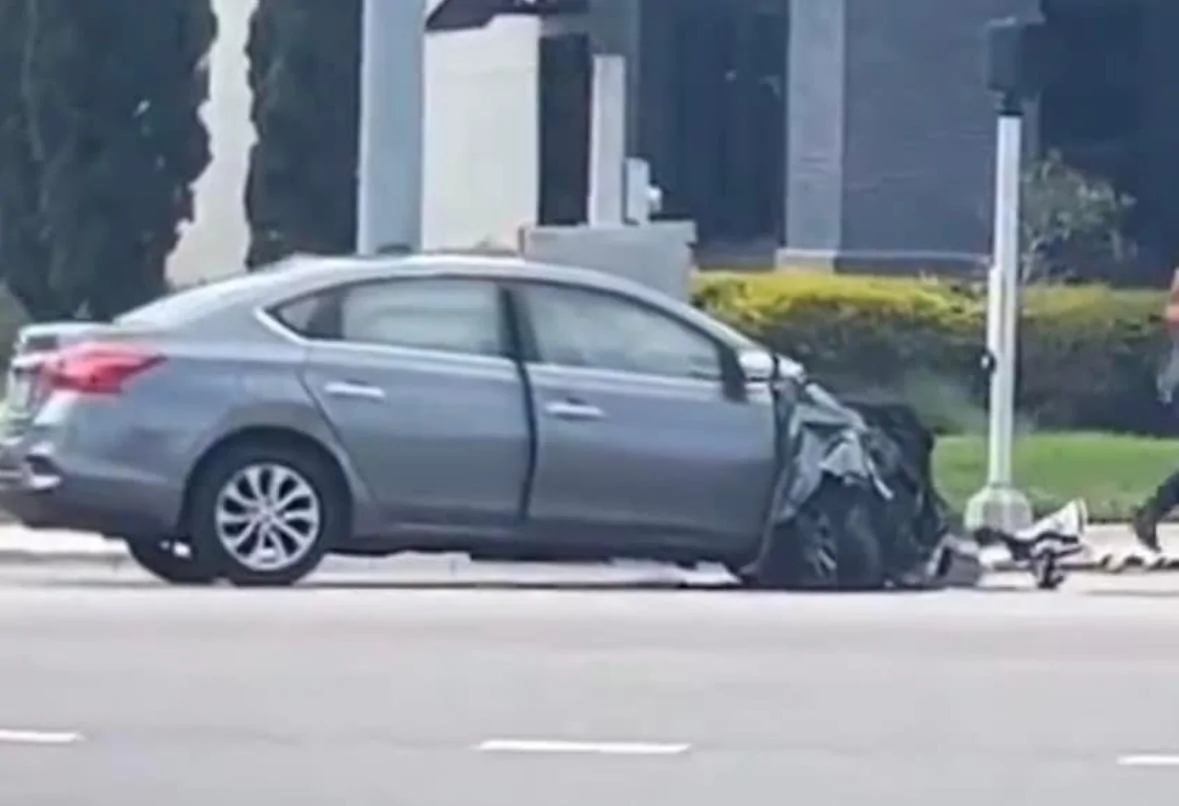Tesla Cybertruck Totaled Crashed Cybertruck in Tampa IMG_8201