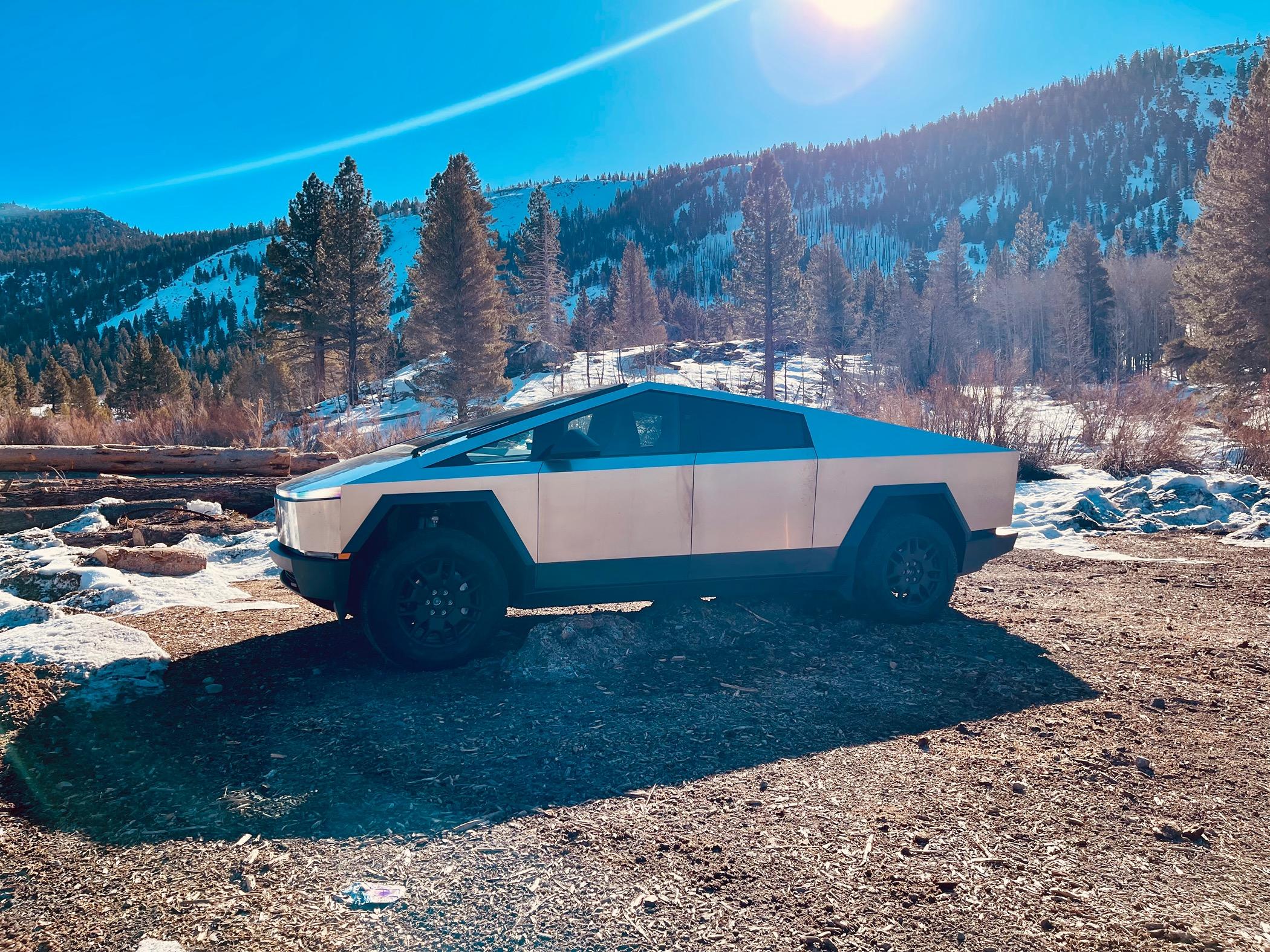 Tesla Cybertruck Took a ski road trip a day after delivery IMG_8725