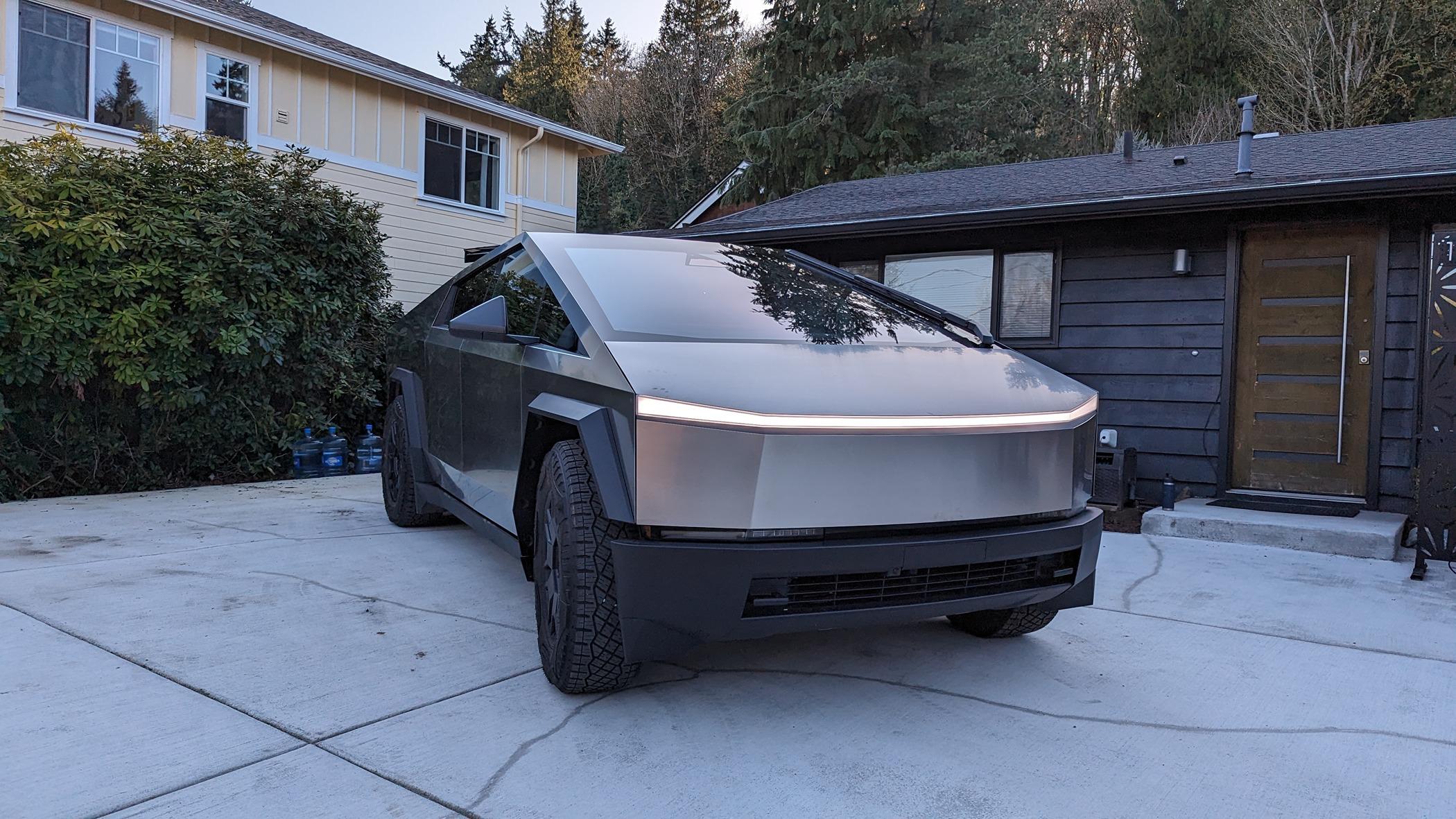 Tesla Cybertruck Daily random Cybertruck photos thread - Post Yours! 📸 🤳 PXL_20240320_001100192.MP