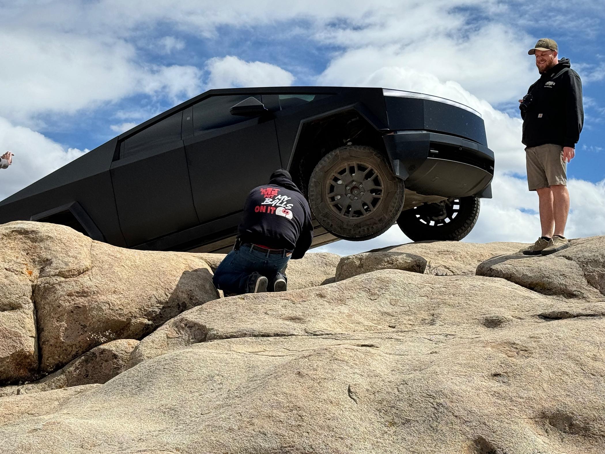 Tesla Cybertruck My first off-road trip in Cybertruck (Southern Utah) -- high speed runs + rock crawling IMG_0364