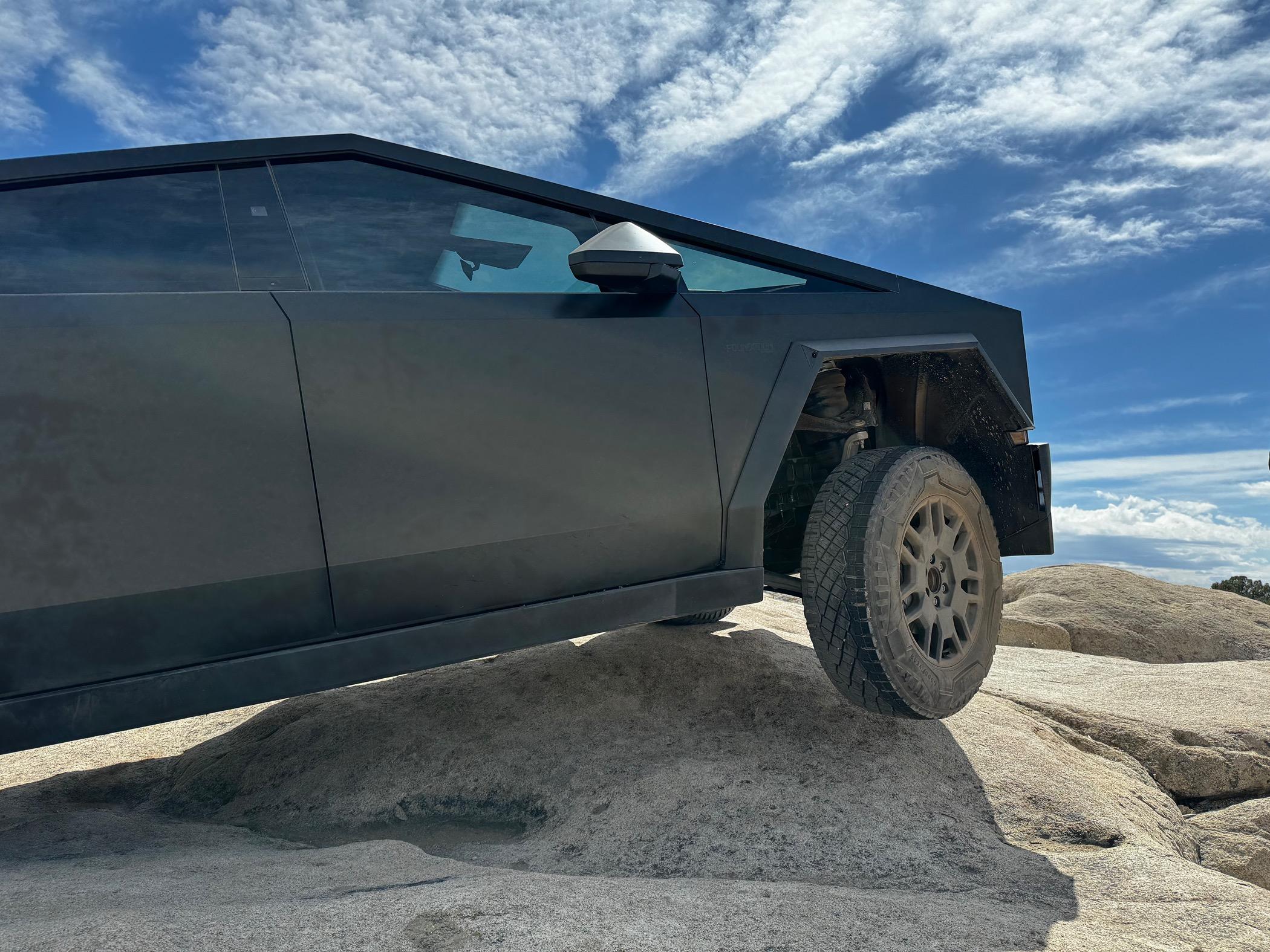 Tesla Cybertruck My first off-road trip in Cybertruck (Southern Utah) -- high speed runs + rock crawling IMG_0357