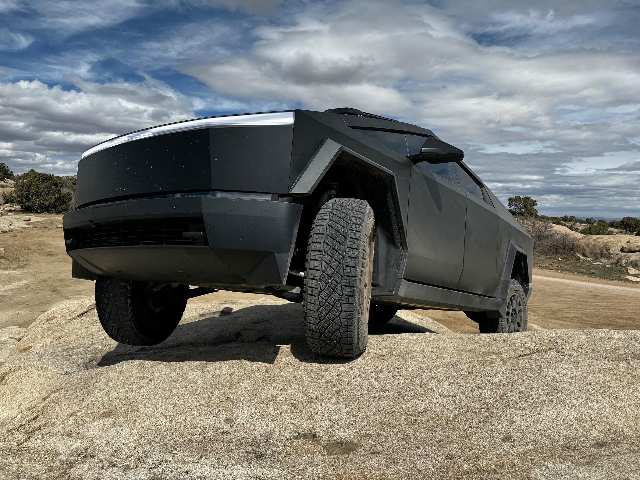 Tesla Cybertruck My first off-road trip in Cybertruck (Southern Utah) -- high speed runs + rock crawling IMG_0355