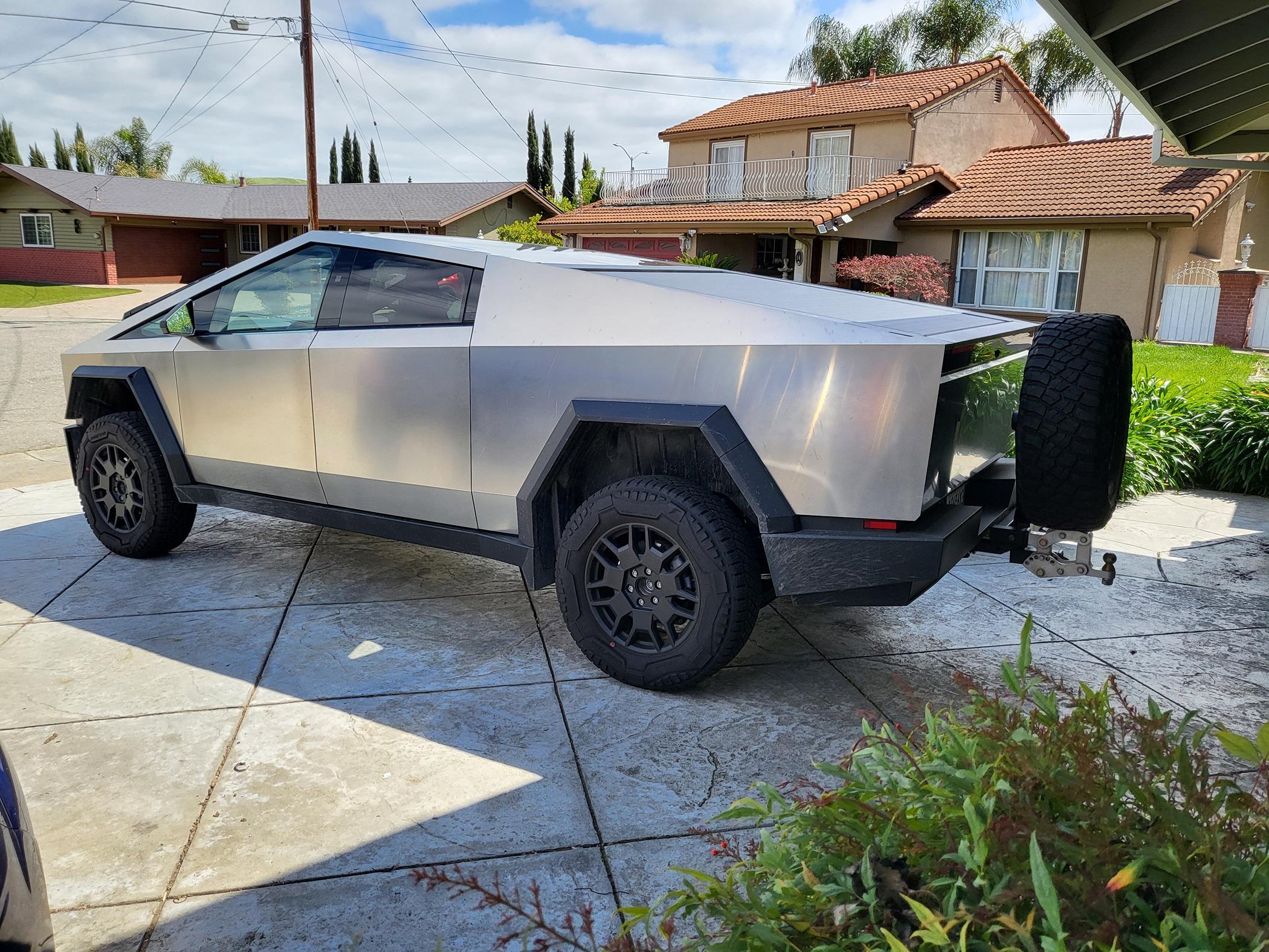 Tesla Cybertruck First Cybertruck Swing Arm Spare Tire Carrier (by Wilco Offroad)!! 20240326_132032
